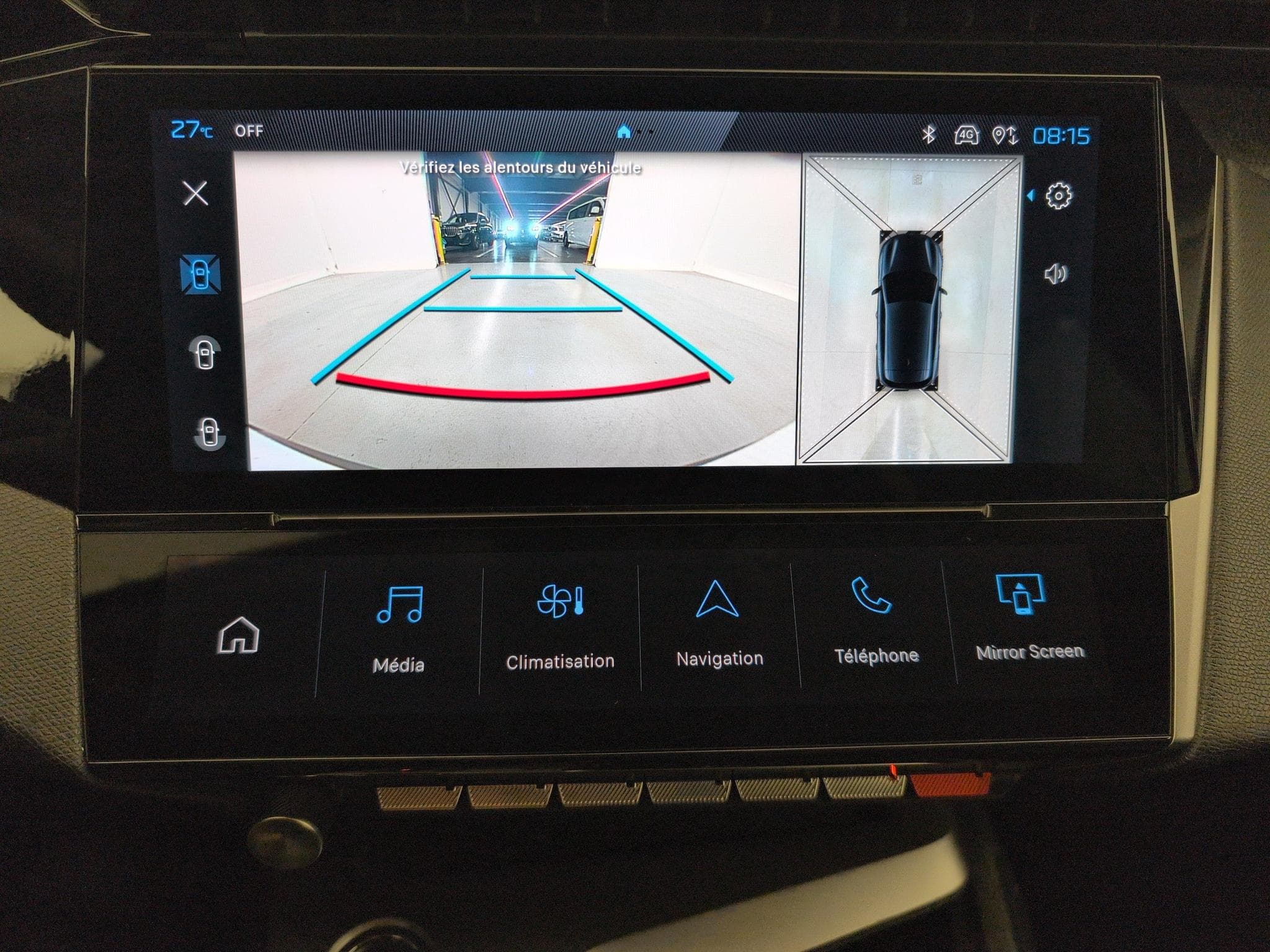 Peugeot 308 Hybrid 145 e-DCS6 Allure (2025) - Photo 17