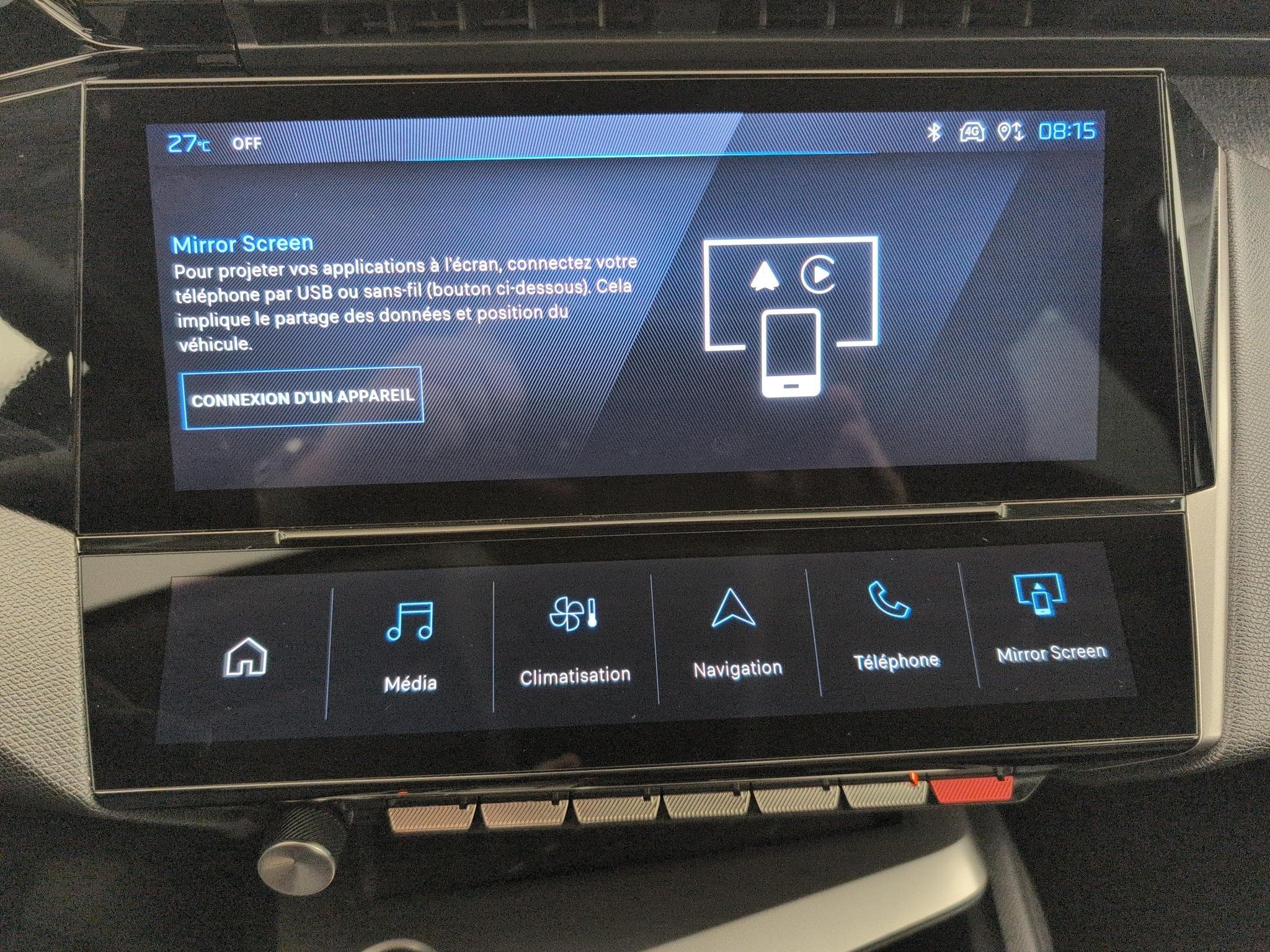 Peugeot 308 Hybrid 145 e-DCS6 Allure (2025) - Photo 18