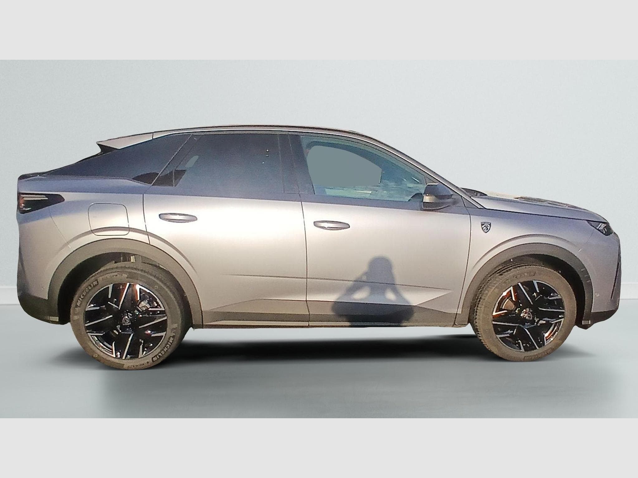 Peugeot 3008 Hybrid 145 e-DCS6 GT (2025) - Photo 8