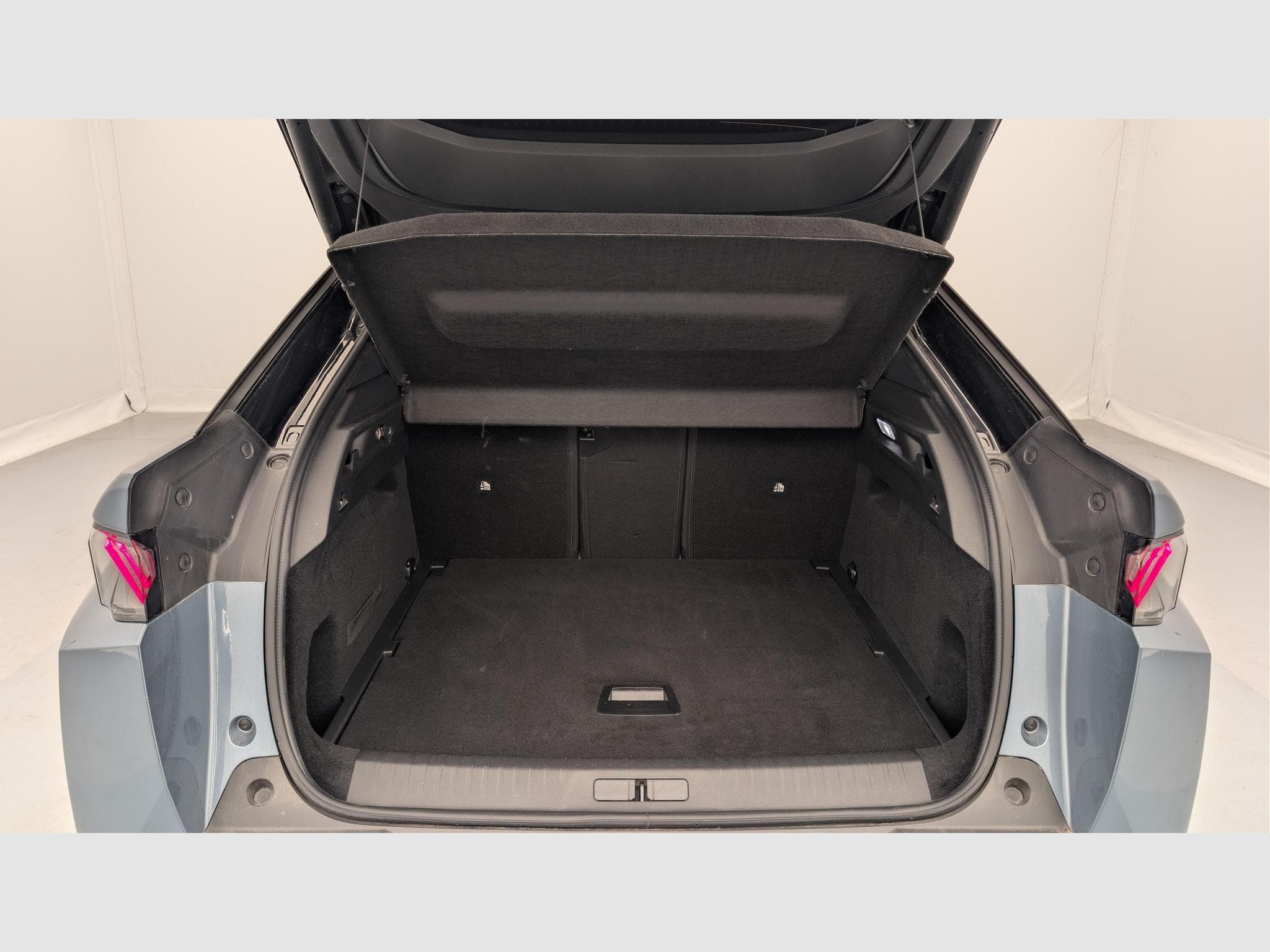 Peugeot 3008 Hybrid 145 e-DCS6 GT (2025) - Foto 11