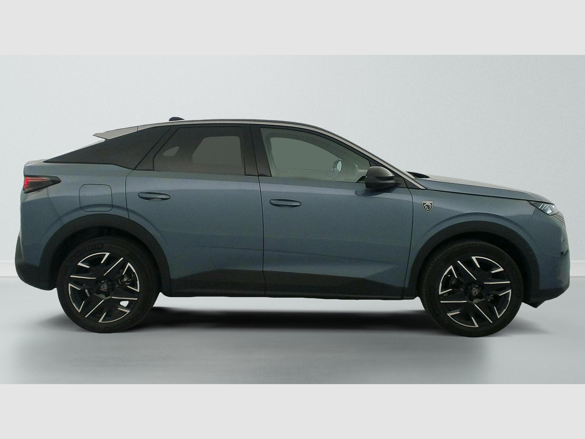 Peugeot 3008 Hybrid 145 e-DCS6 GT (2025) - Foto 8