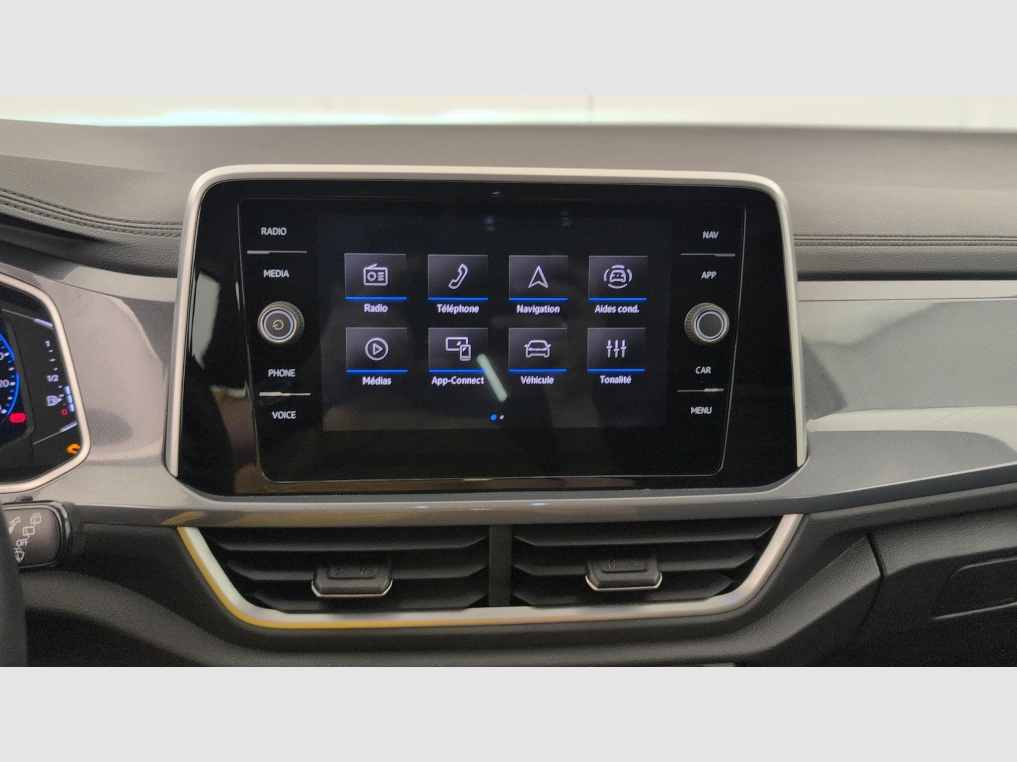 VW T-Roc 1.0 TSI 116 START/STOP BVM6 STYLE (2025) - Photo 17