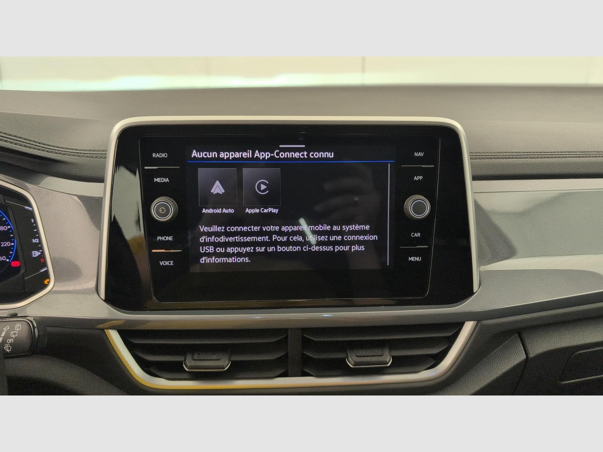 VW T-Roc 1.0 TSI 116 START/STOP BVM6 STYLE (2025) - Photo 18