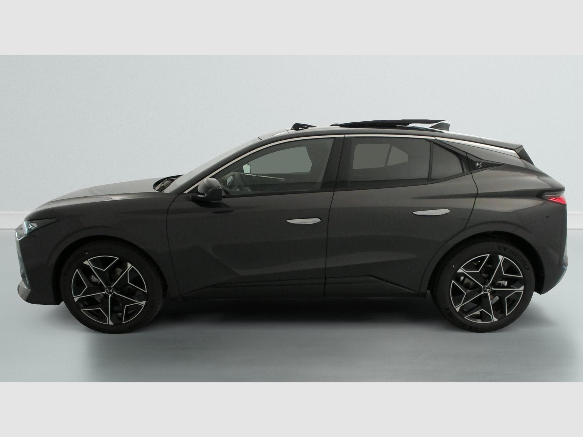 DS Automobiles DS4 Hybride 145 e-DCT6 Etoile - Alcantara (2025) - Photo 4