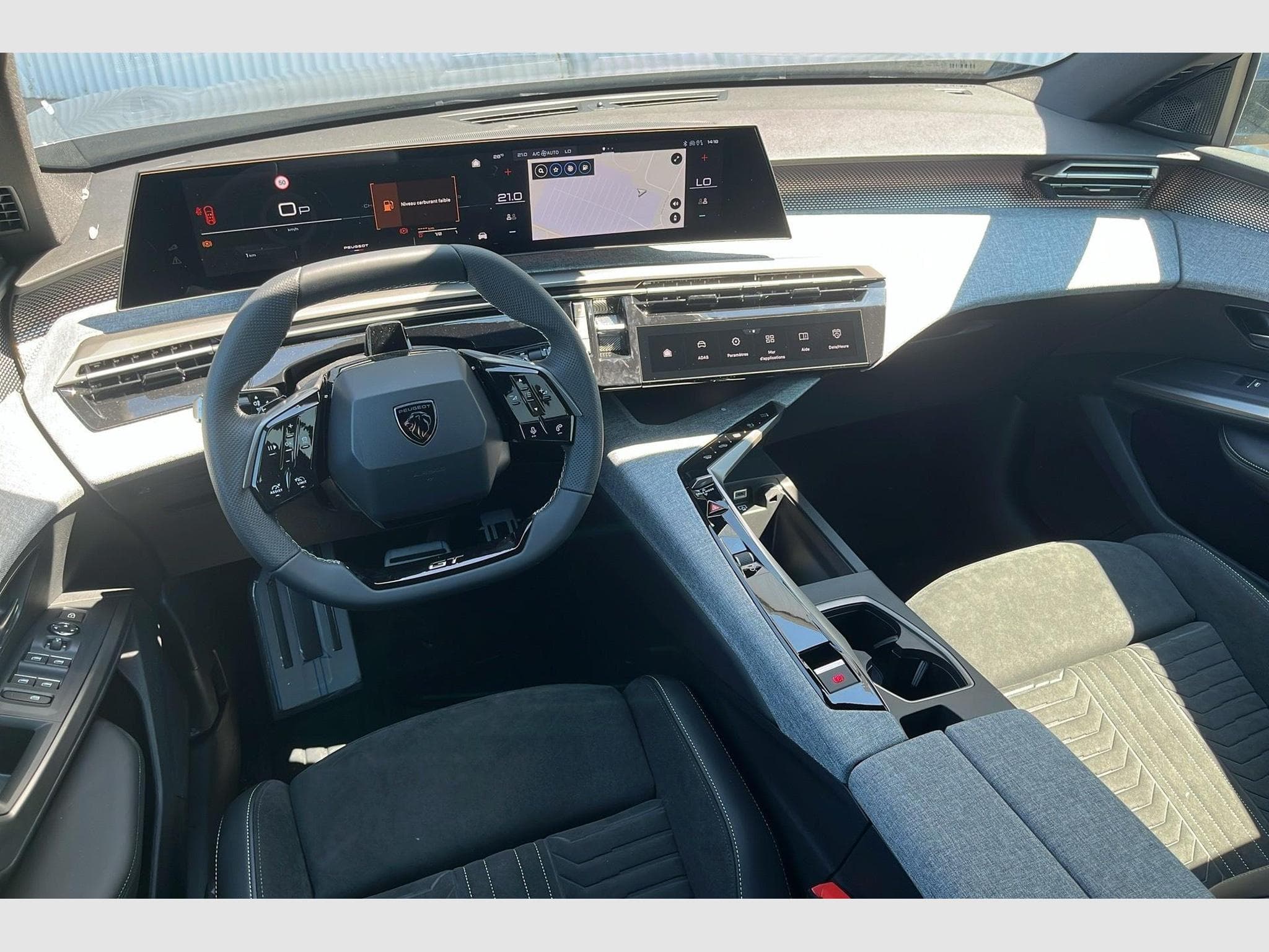 Peugeot 5008 Hybrid 145 e-DCS6 GT (2026) - Foto 13