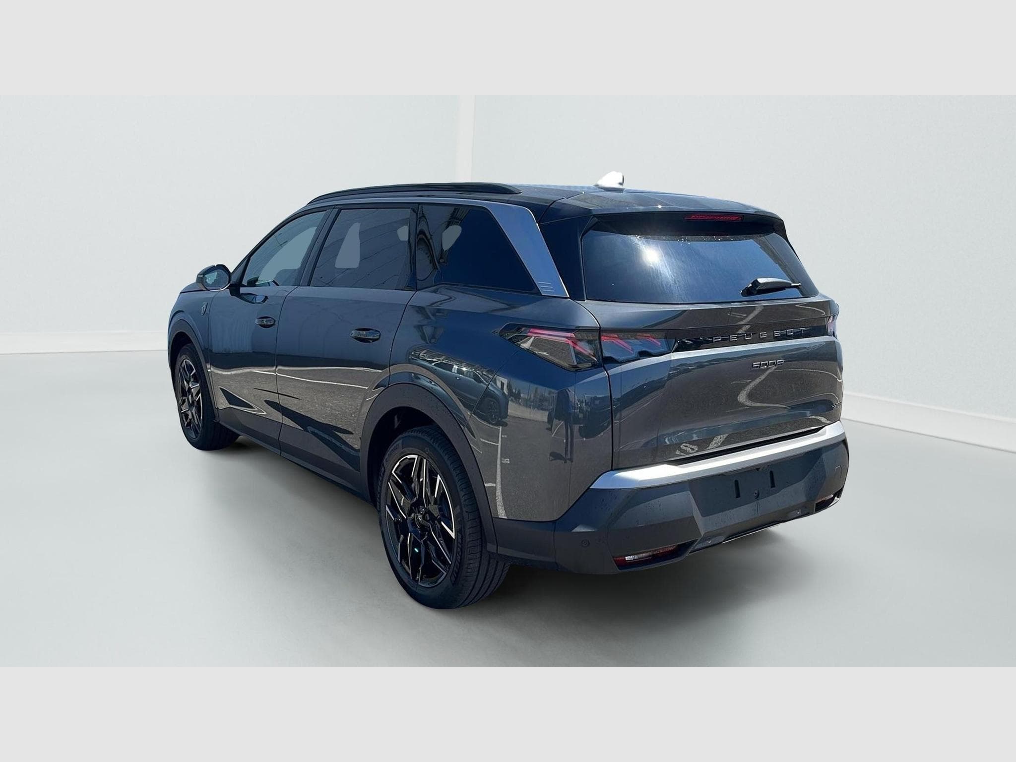 Peugeot 5008 Hybrid 145 e-DCS6 GT (2026) - Foto 3