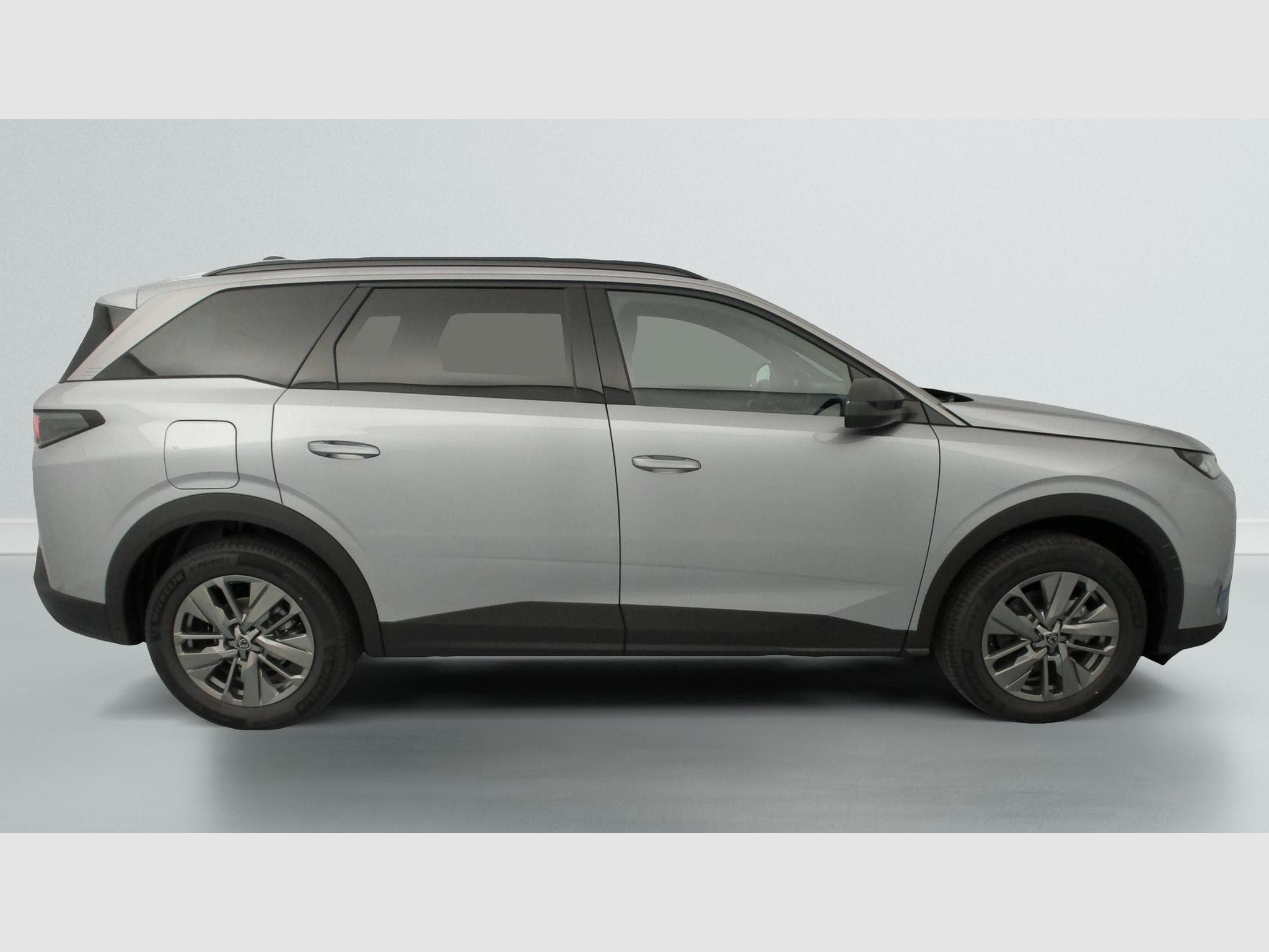 Peugeot 5008 Hybrid 145 e-DCS6 Allure (2026) - Foto 6