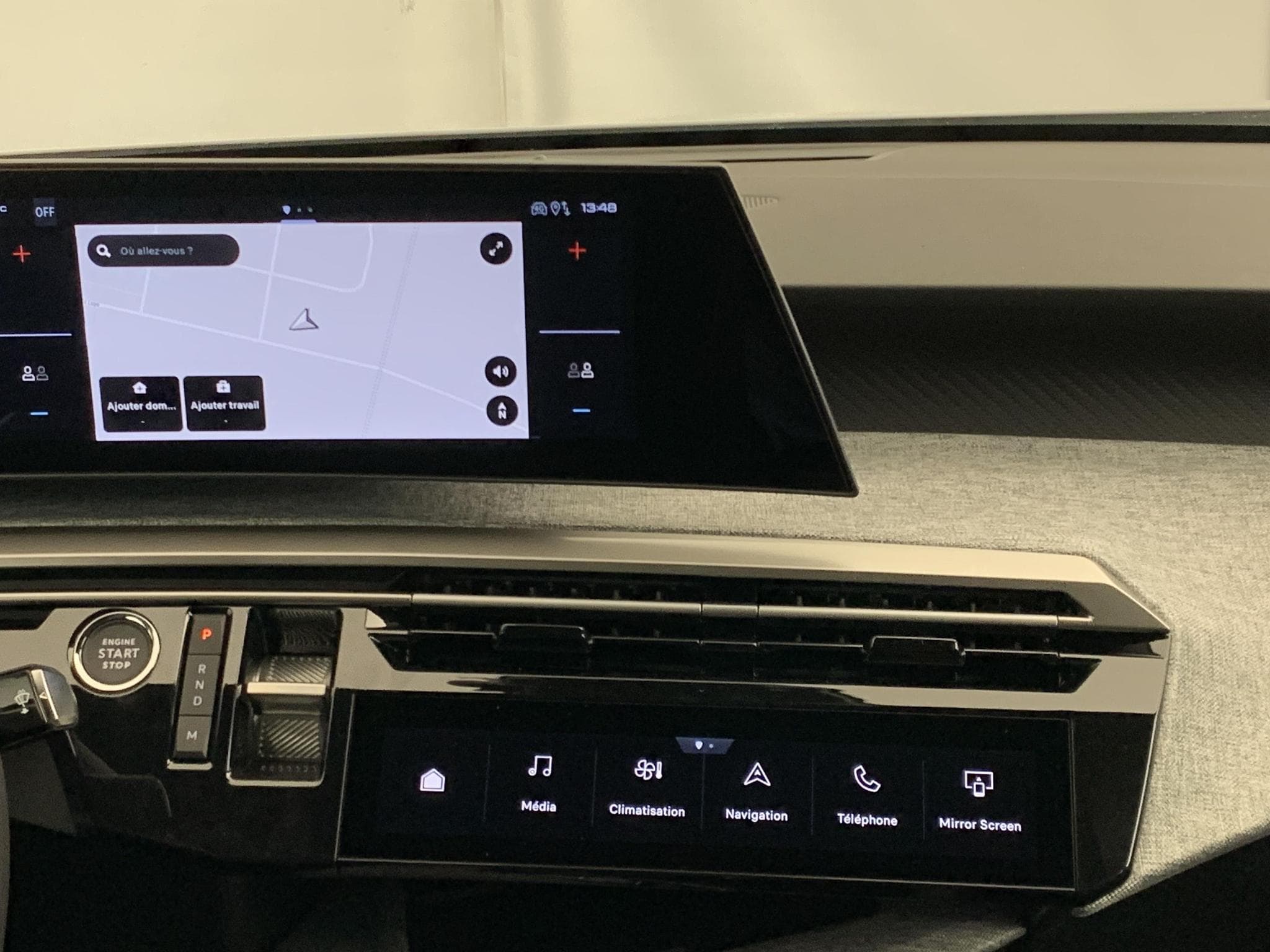 Peugeot 5008 Hybrid 145 e-DCS6 Allure (2026) - Foto 16