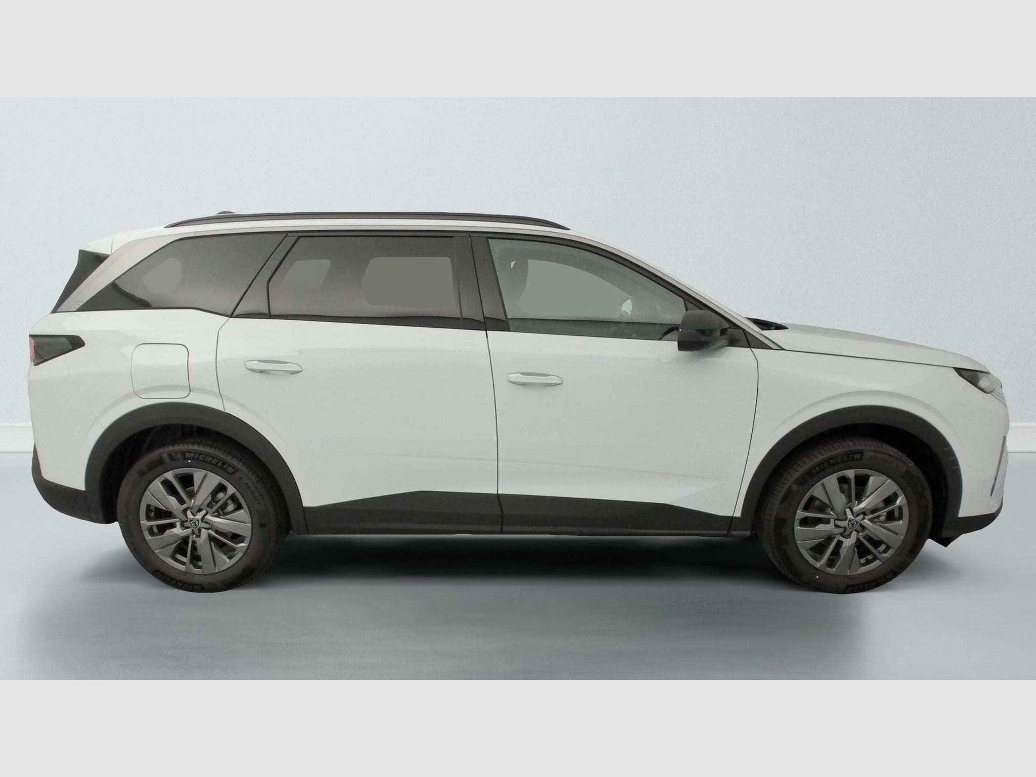 Peugeot 5008 Hybrid 145 e-DCS6 Allure (2026) - Foto 6