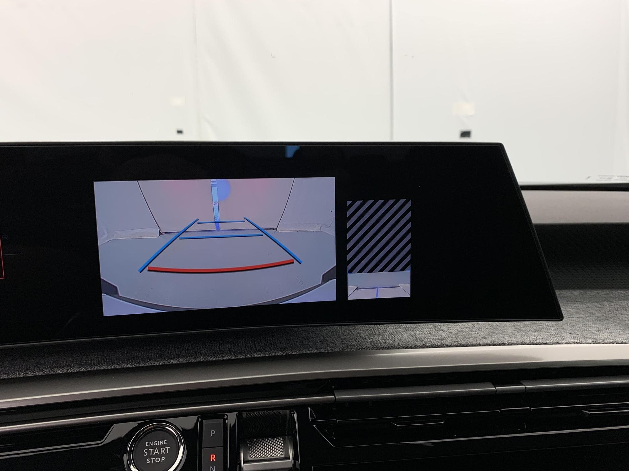 Peugeot 5008 Hybrid 145 e-DCS6 Allure (2026) - Foto 18