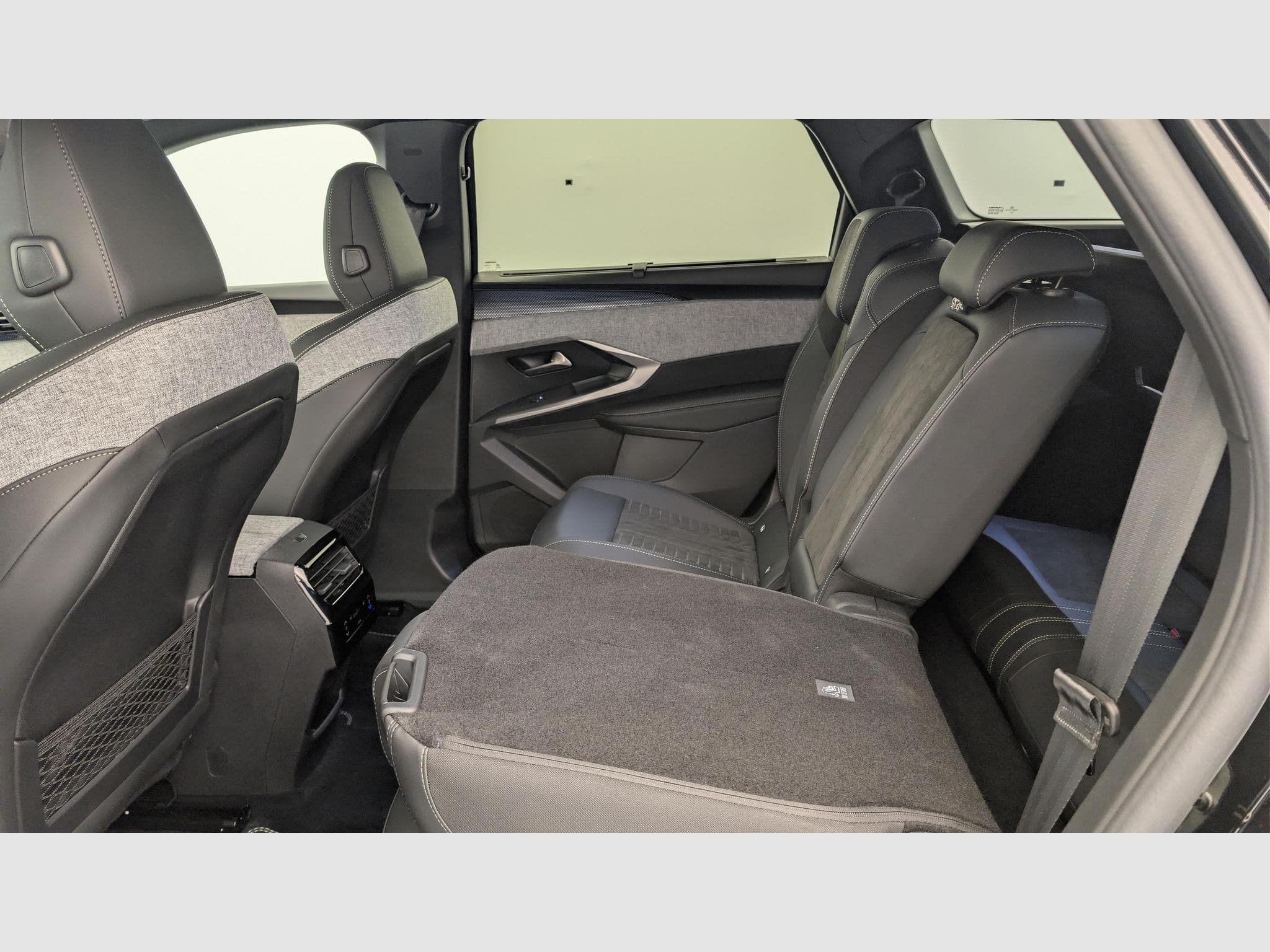 Peugeot 5008 HYBRID 145CH E-DCS6 GT (2025) - Foto 12