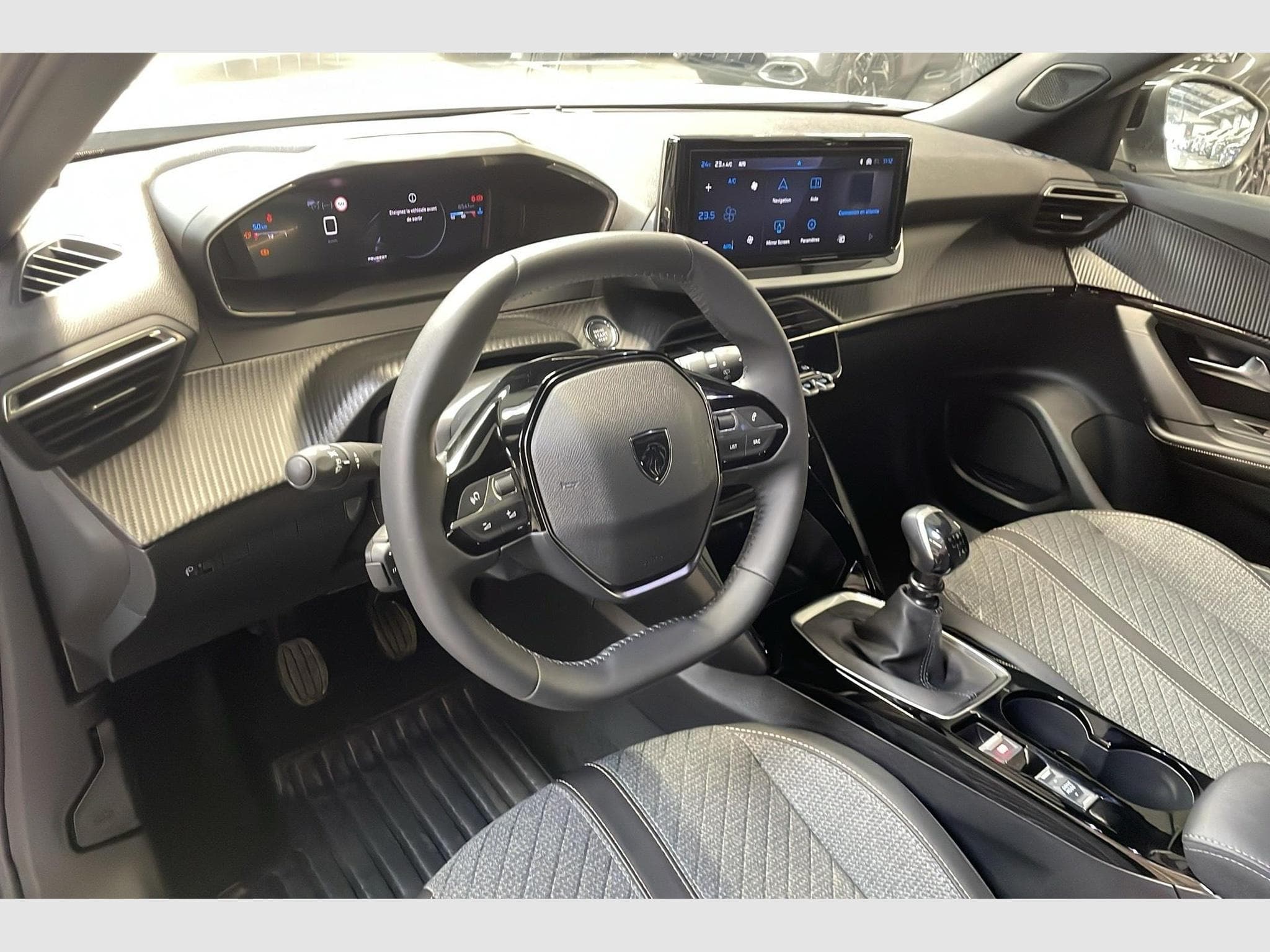 Peugeot 2008 100 S&S BVM6 Allure (2025) - Foto 15