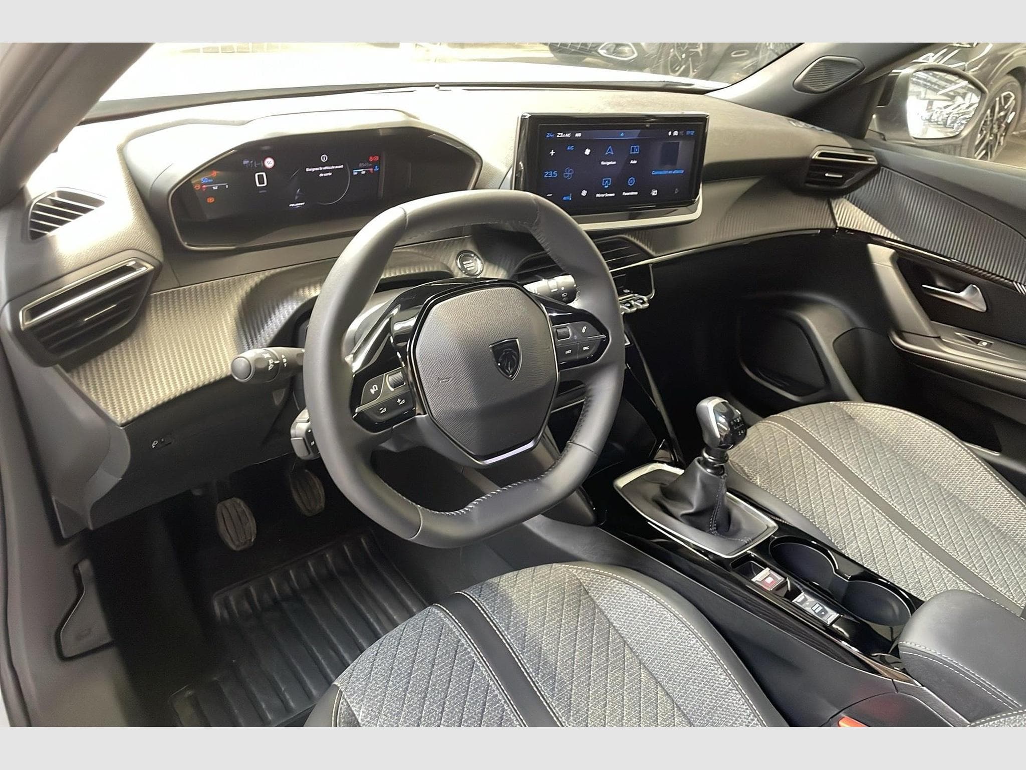 Peugeot 2008 100 S&S BVM6 Allure (2025) - Foto 16