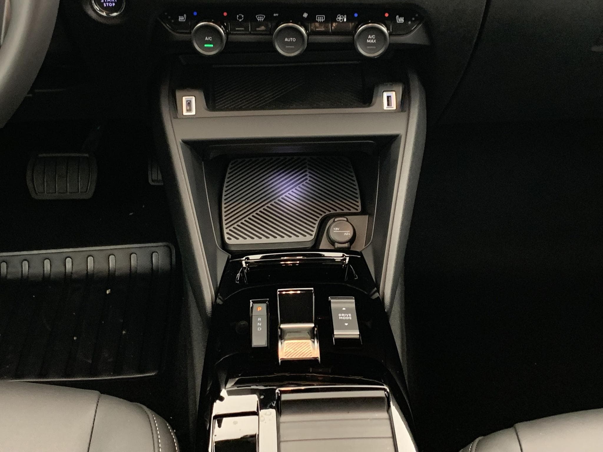 CitroëN C4 Hybride 145 e-DCS6 Max (2026) - Photo 15