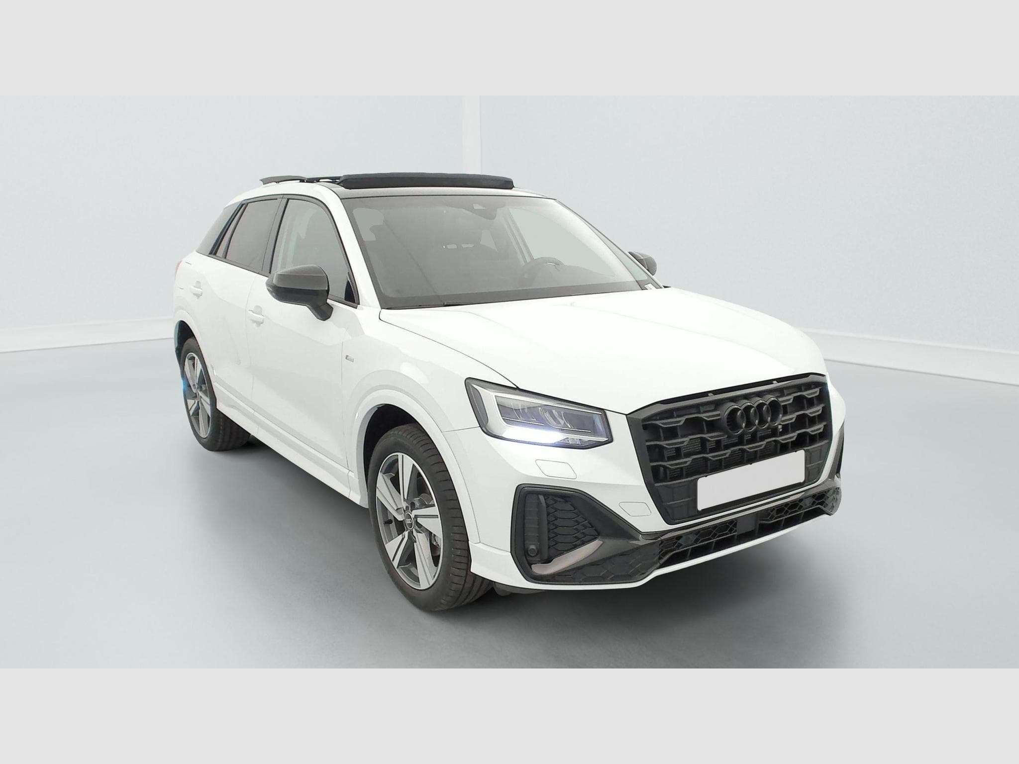 Audi Q2 35 TFSI 150 S tronic 7 Design (2026) - Foto 1