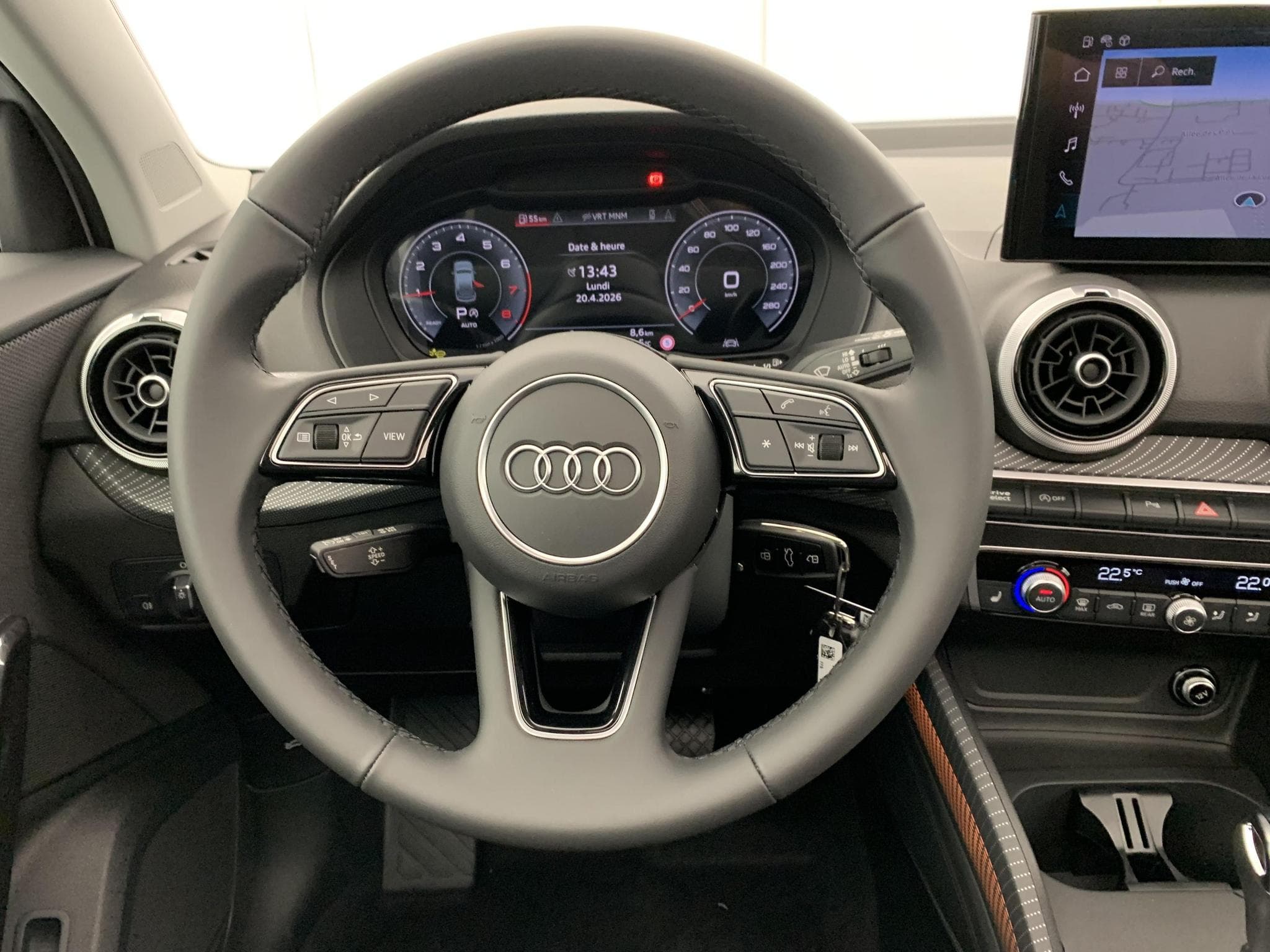 Audi Q2 35 TFSI 150 S tronic 7 Design (2026) - Foto 12
