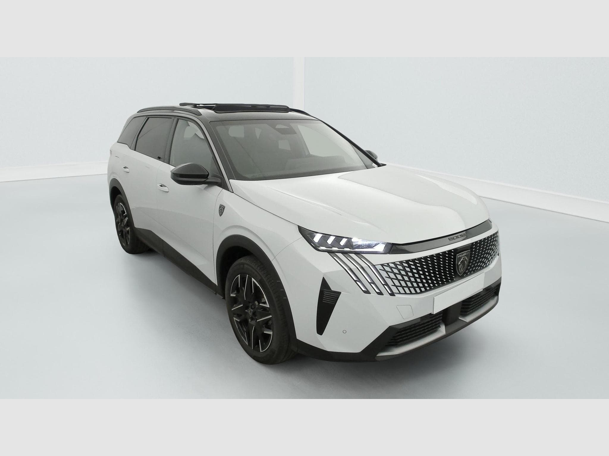 Peugeot 5008 Hybrid 145 e-DCS6 GT (2025) - Photo 1