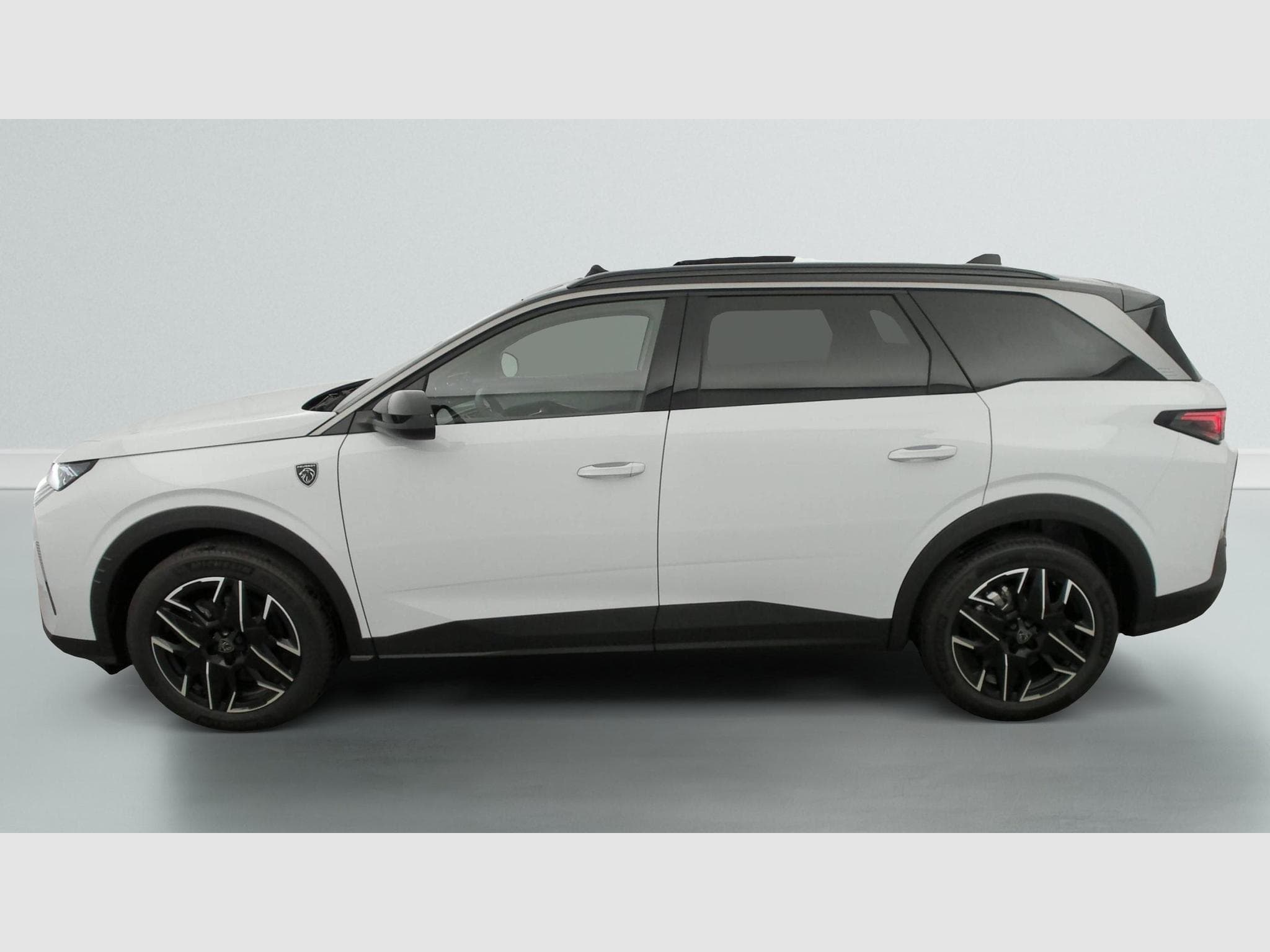 Peugeot 5008 Hybrid 145 e-DCS6 GT (2025) - Photo 4