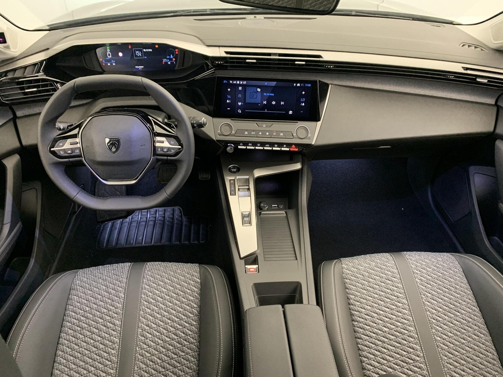Peugeot 308 NOUVELLE BLUEHDI 130CH S&S EAT8 ALLURE (2026) - Photo 11