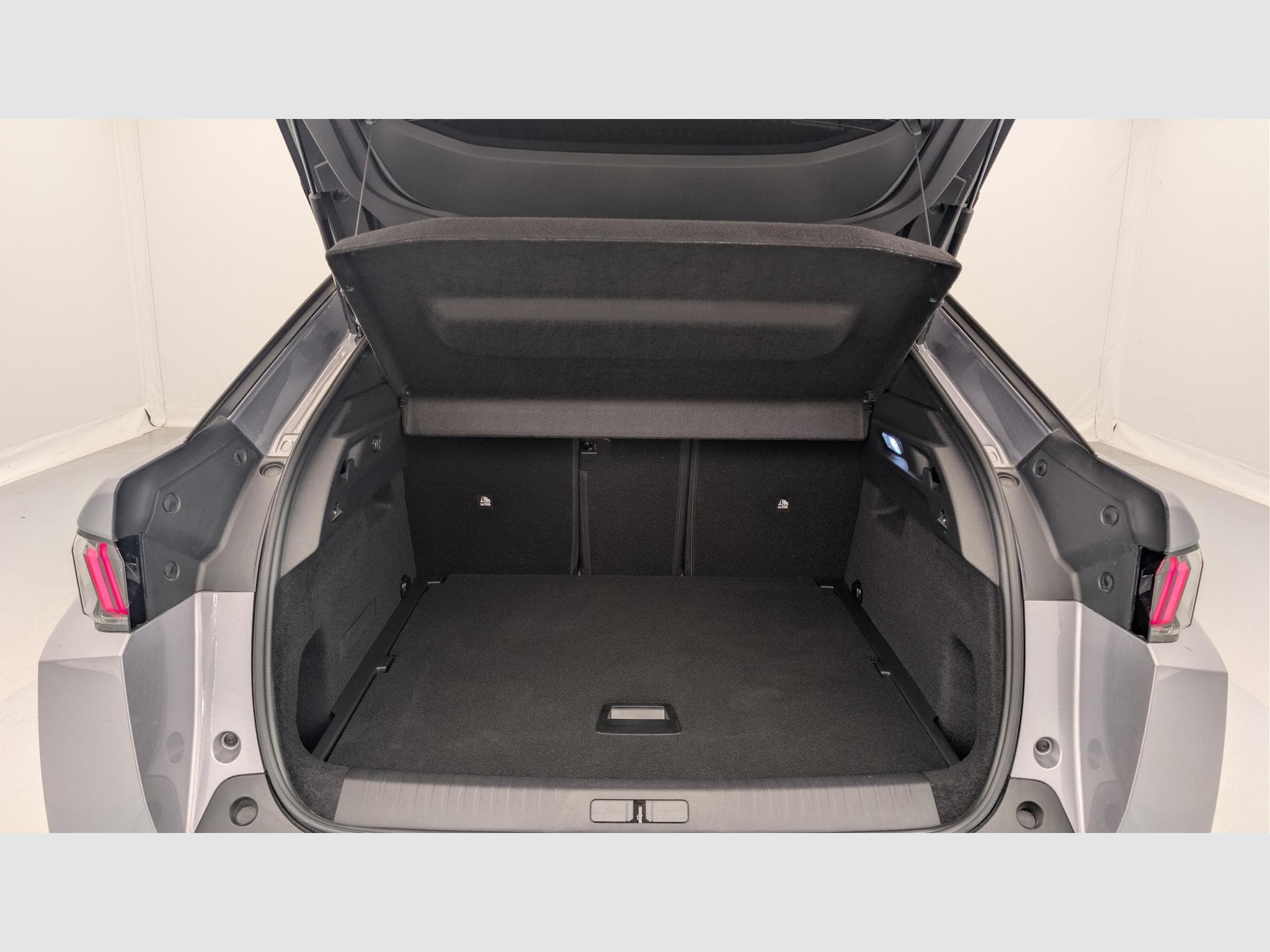 Peugeot 3008 Hybrid 145 e-DCS6 Allure (2025) - Photo 11