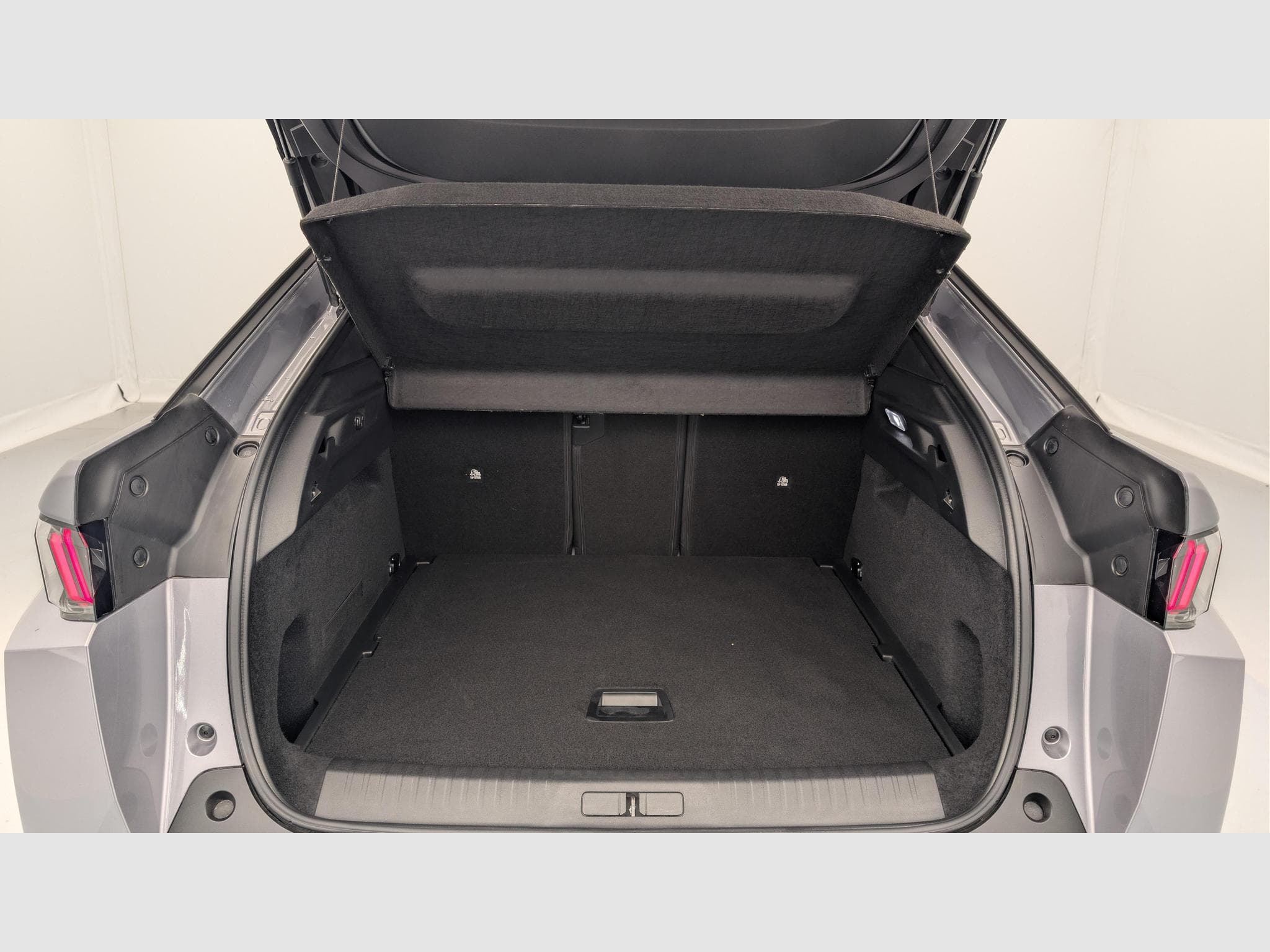 Peugeot 3008 Hybrid 145 e-DCS6 Allure (2025) - Photo 11