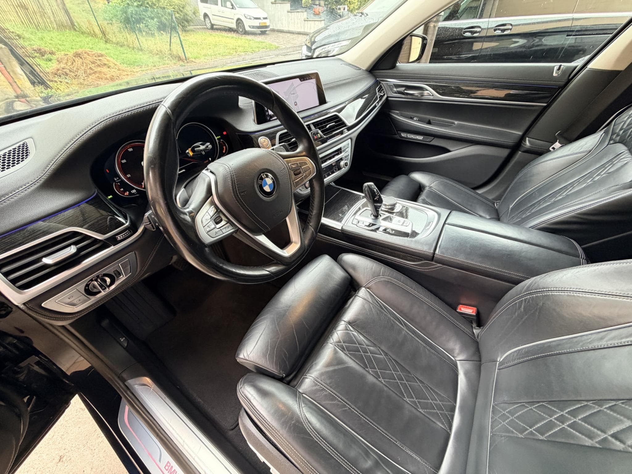BMW 740 d xDrive Camera 360° Head-UP, Toit Ouvrant 320cv (2016) - Photo 10
