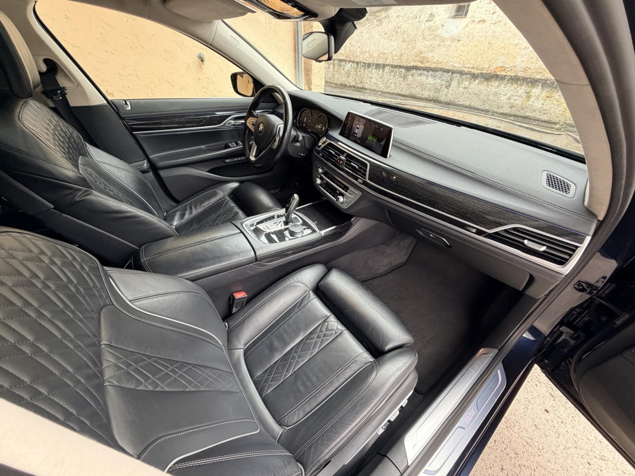BMW 740 d xDrive Camera 360° Head-UP, Toit Ouvrant 320cv (2016) - Photo 7