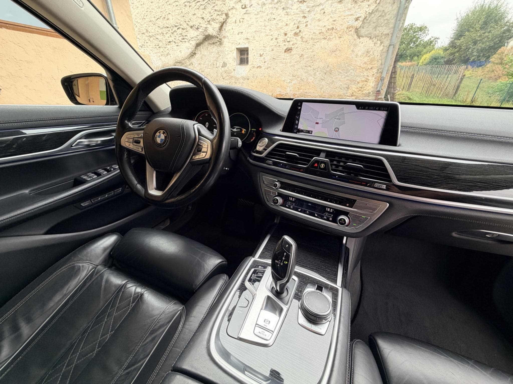 BMW 740 d xDrive Camera 360° Head-UP, Toit Ouvrant 320cv (2016) - Photo 8