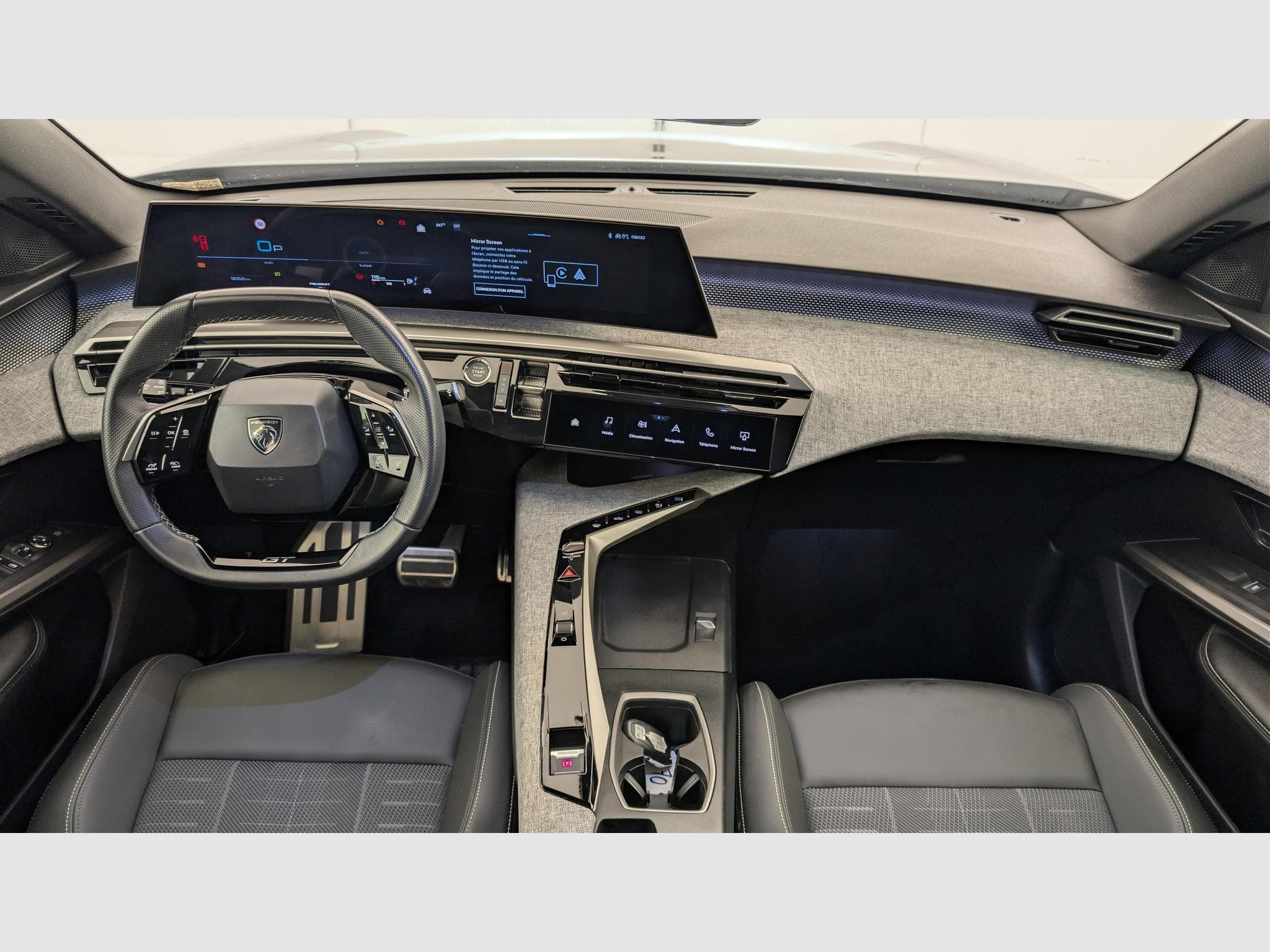 Peugeot 3008 Hybrid 145 e-DCS6 GT (2025) - Photo 13