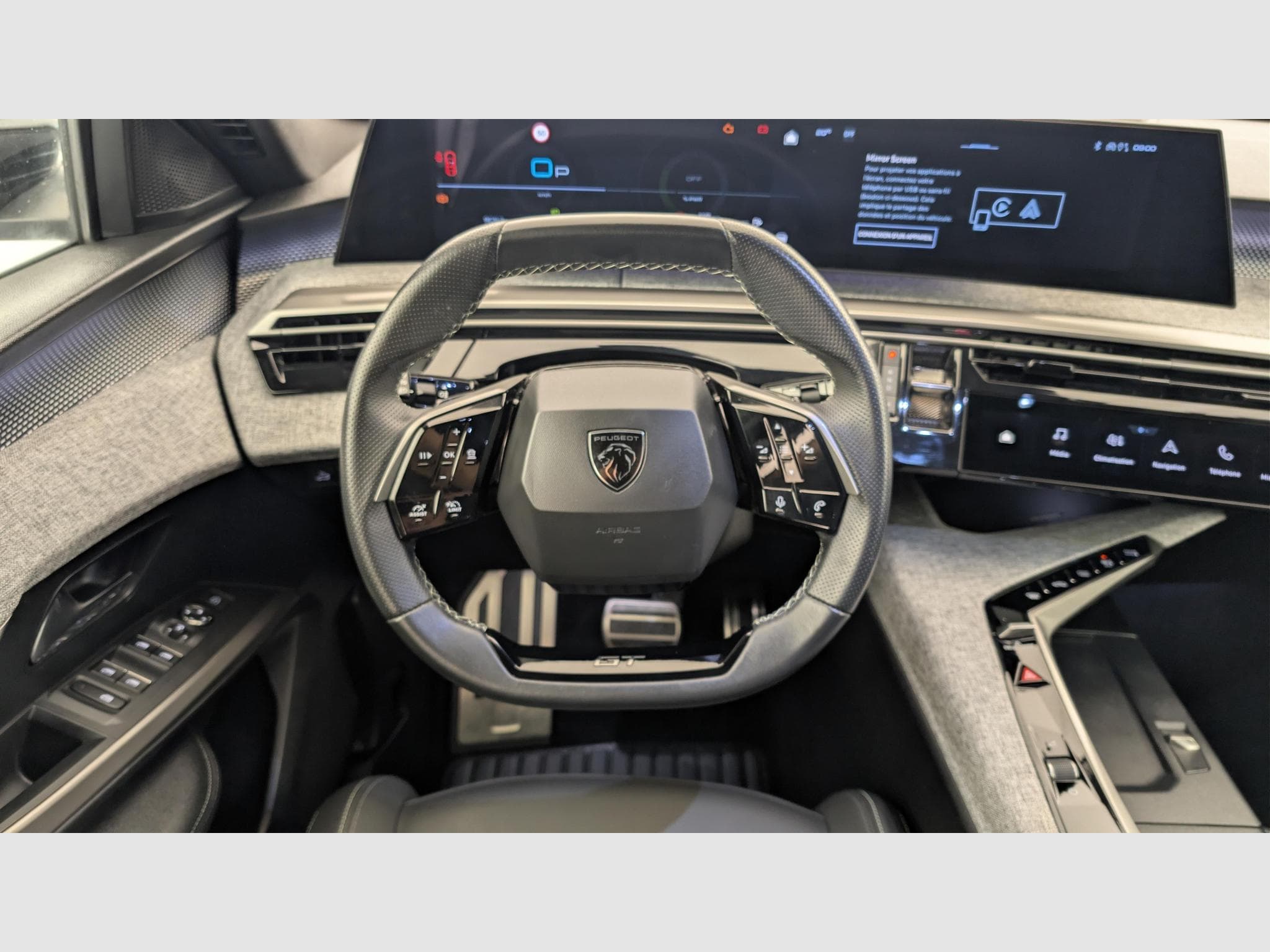 Peugeot 3008 Hybrid 145 e-DCS6 GT (2025) - Photo 14