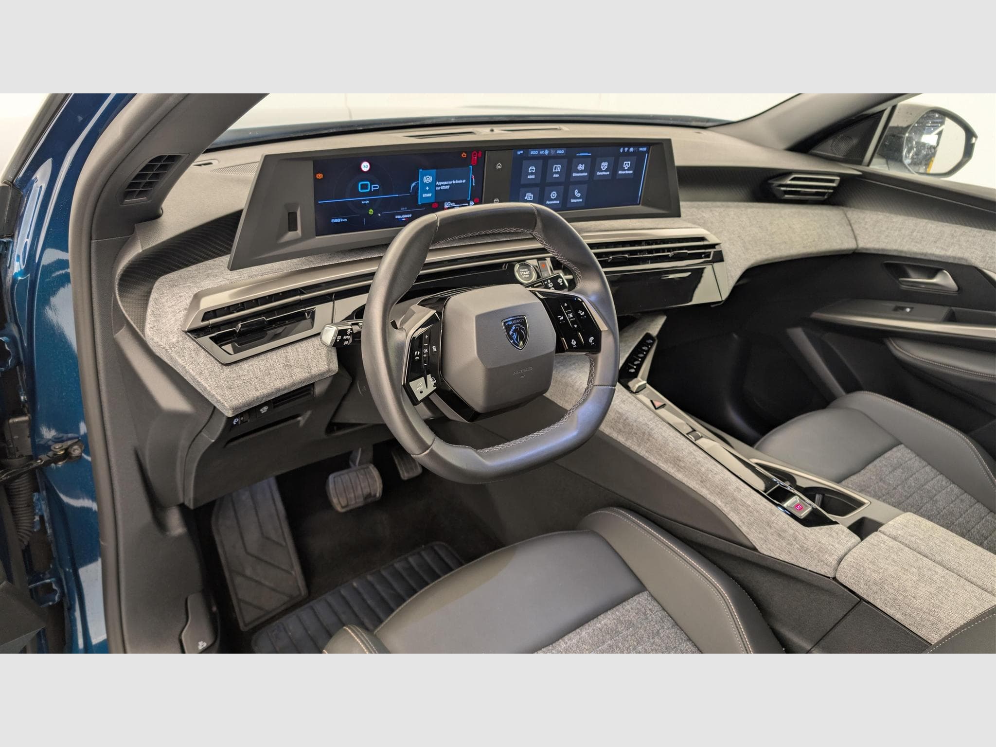 Peugeot 5008 HYBRID 145 CH E-DCS6 ALLURE (2025) - Photo 15