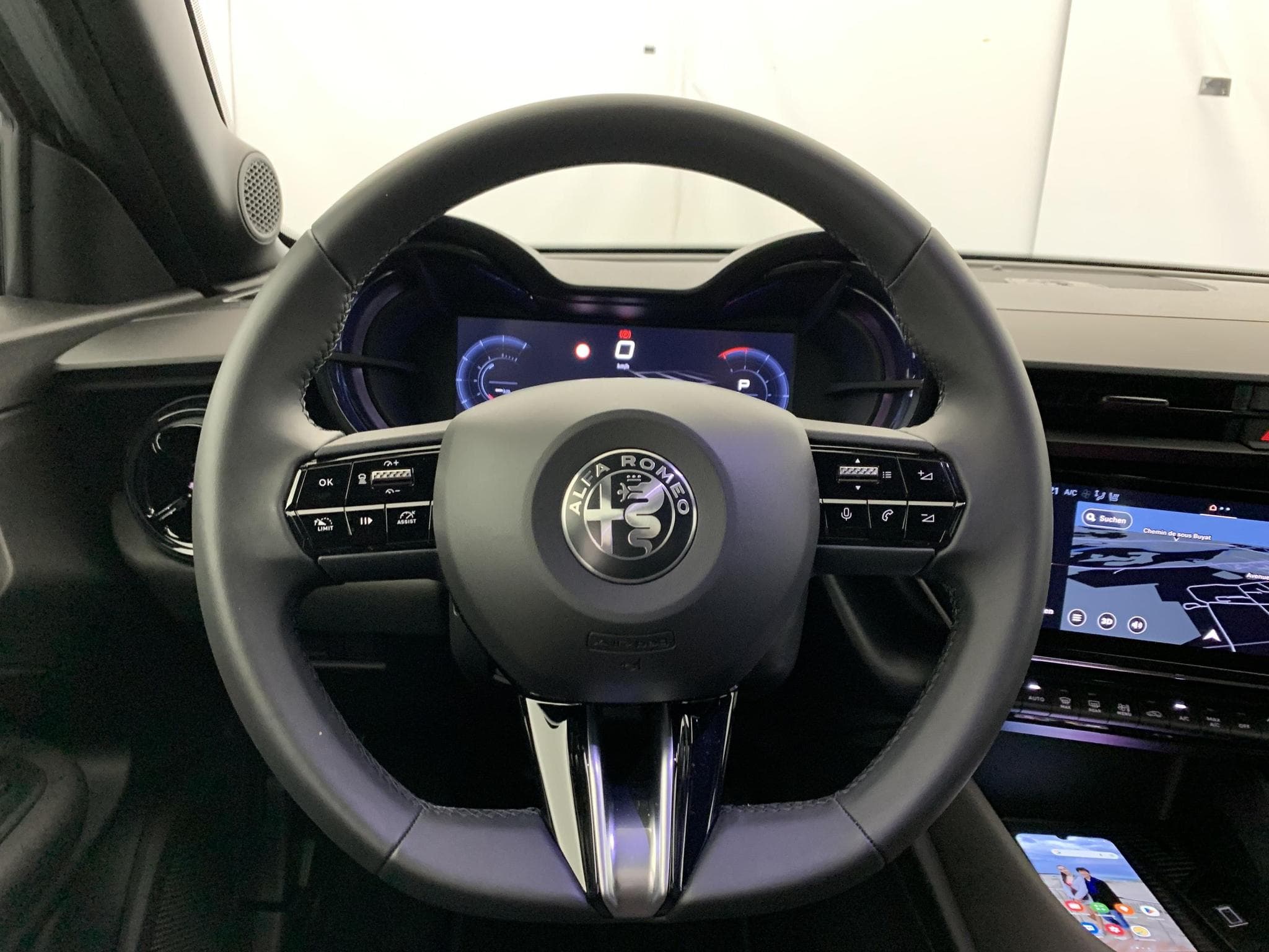 Alfa-Romeo Junior 1.2 Ibrida 145 ch e-DCT6 Ti (2026) - Photo 16