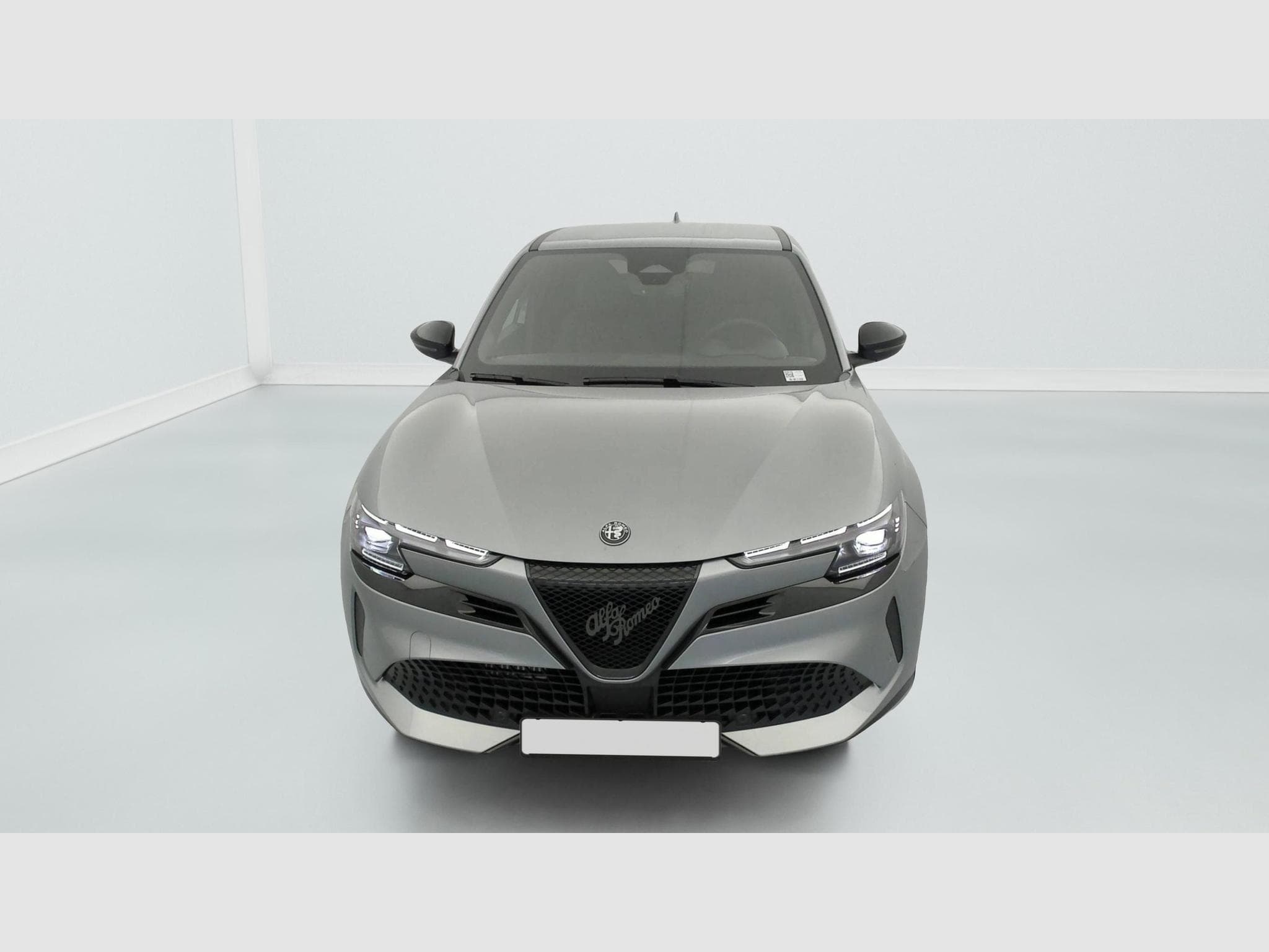 Alfa-Romeo Junior 1.2 Ibrida 145 ch e-DCT6 Ti (2026) - Photo 2