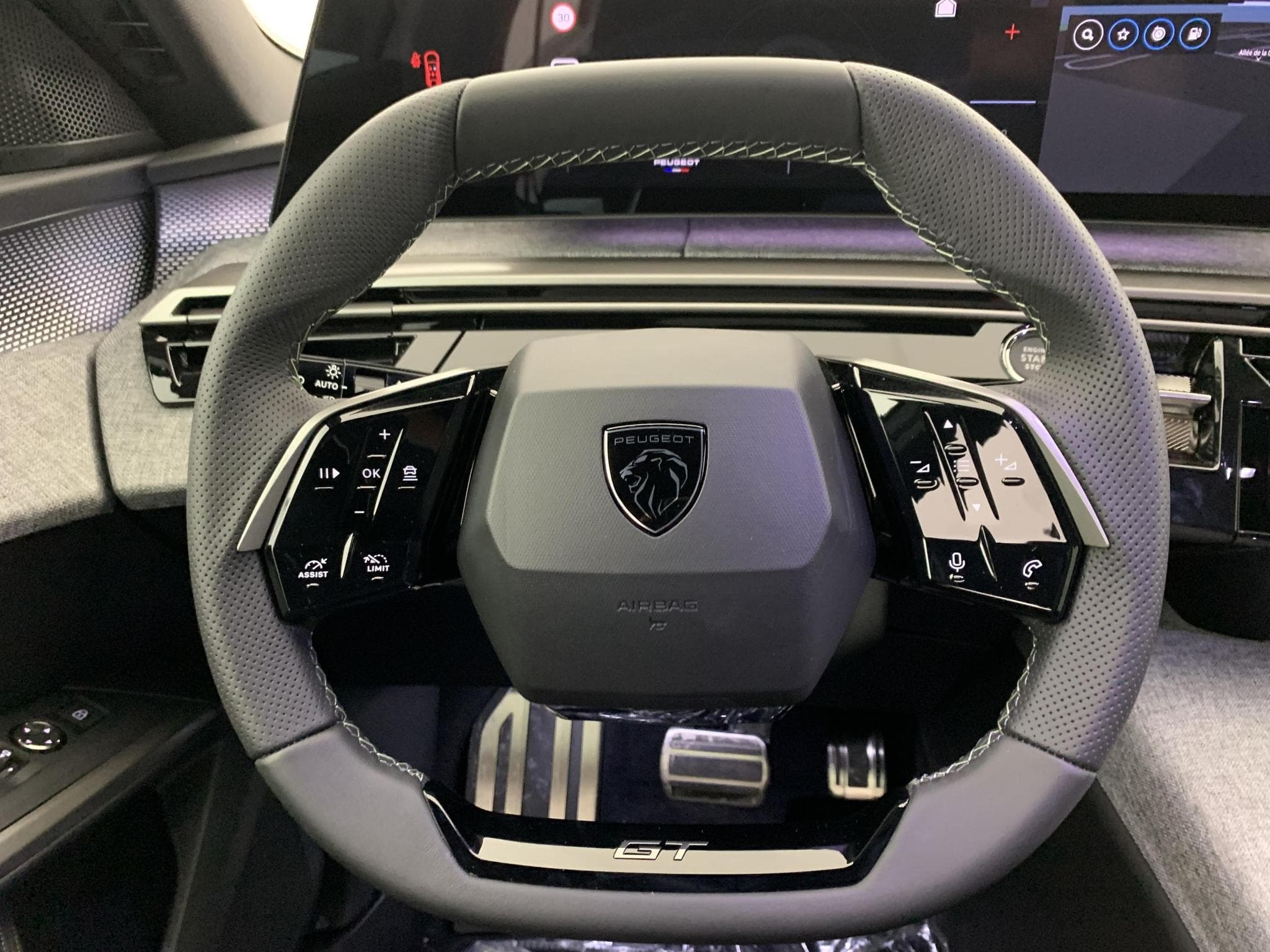 Peugeot 3008 Hybrid 145 e-DCS6 GT (2025) - Photo 15