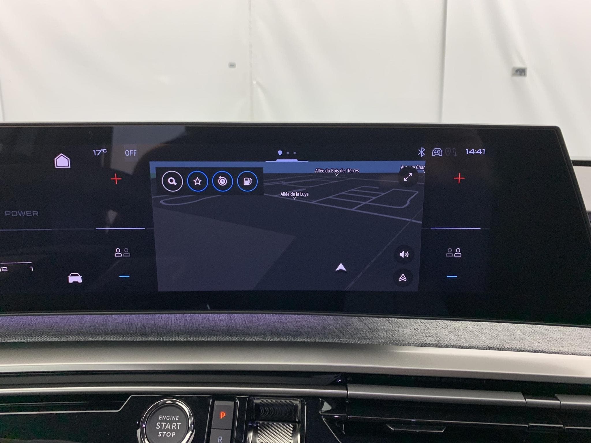 Peugeot 3008 Hybrid 145 e-DCS6 GT (2025) - Photo 16