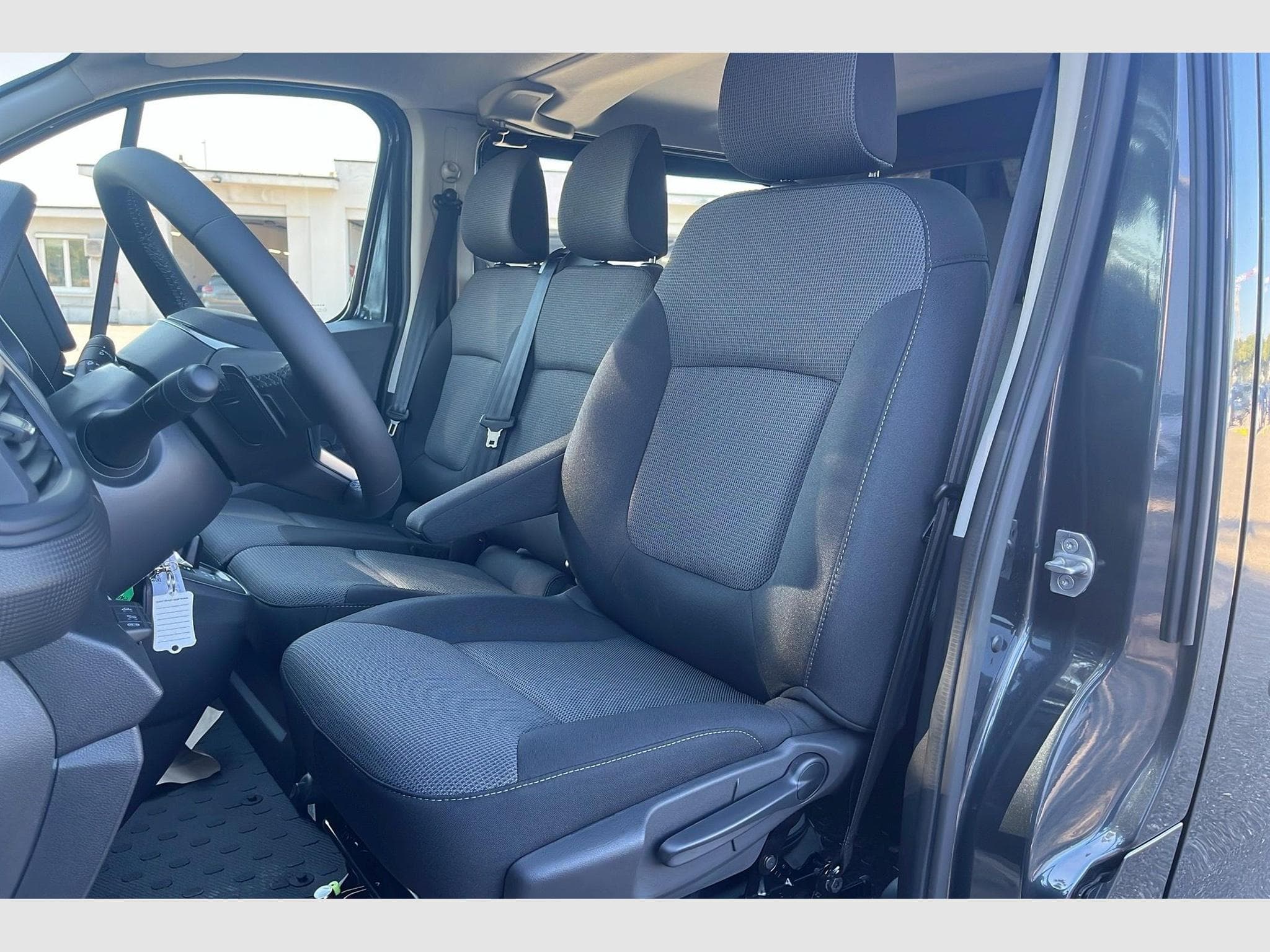 Renault TRAFIC CABINE APPROF L2H1 3T BLUE DCI 150 AUTO ADVANCE (2025) - Photo 18