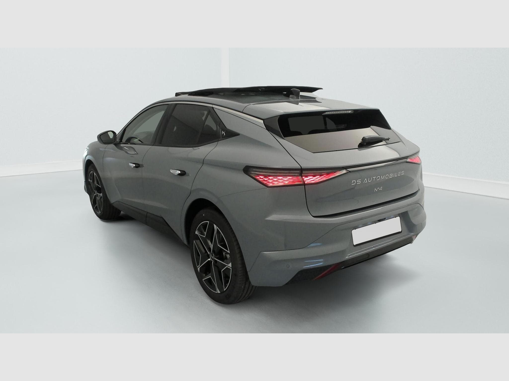 DS Automobiles DS4 Hybride 145 e-DCT6 Etoile - Alcantara (2025) - Photo 5
