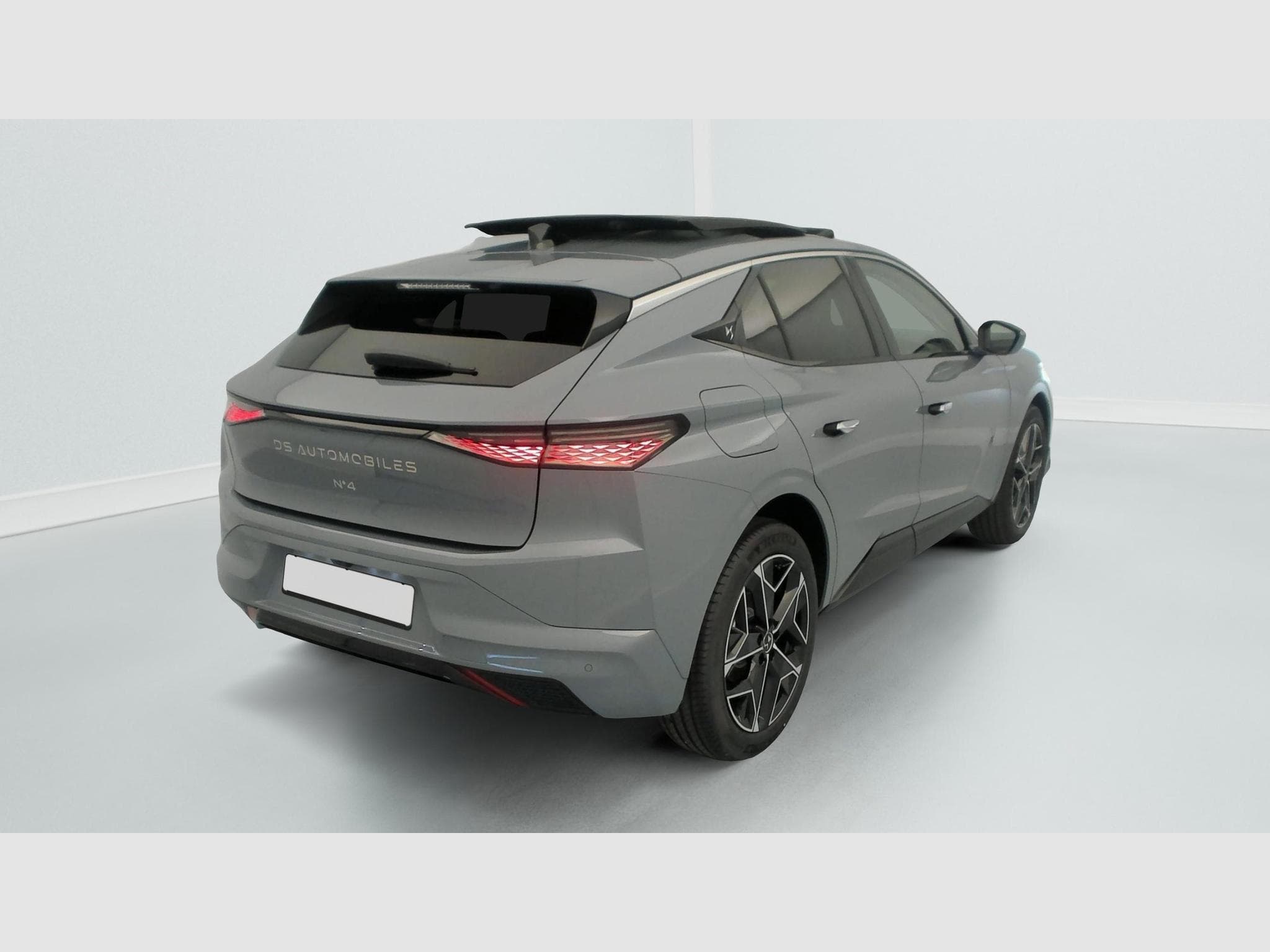 DS Automobiles DS4 Hybride 145 e-DCT6 Etoile - Alcantara (2025) - Photo 7