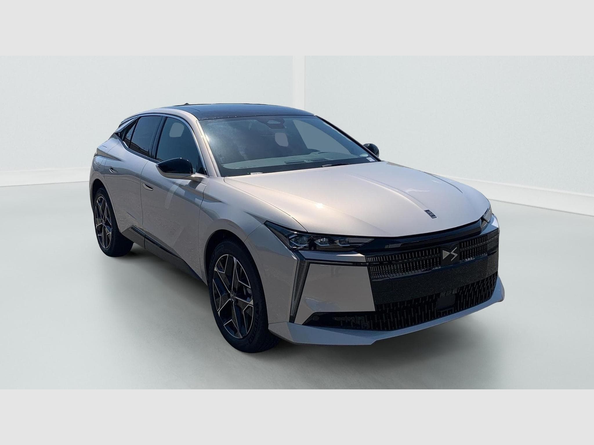 DS Automobiles DS4 Hybride 145 e-DCT6 Etoile - Alcantara (2025) - Photo 1