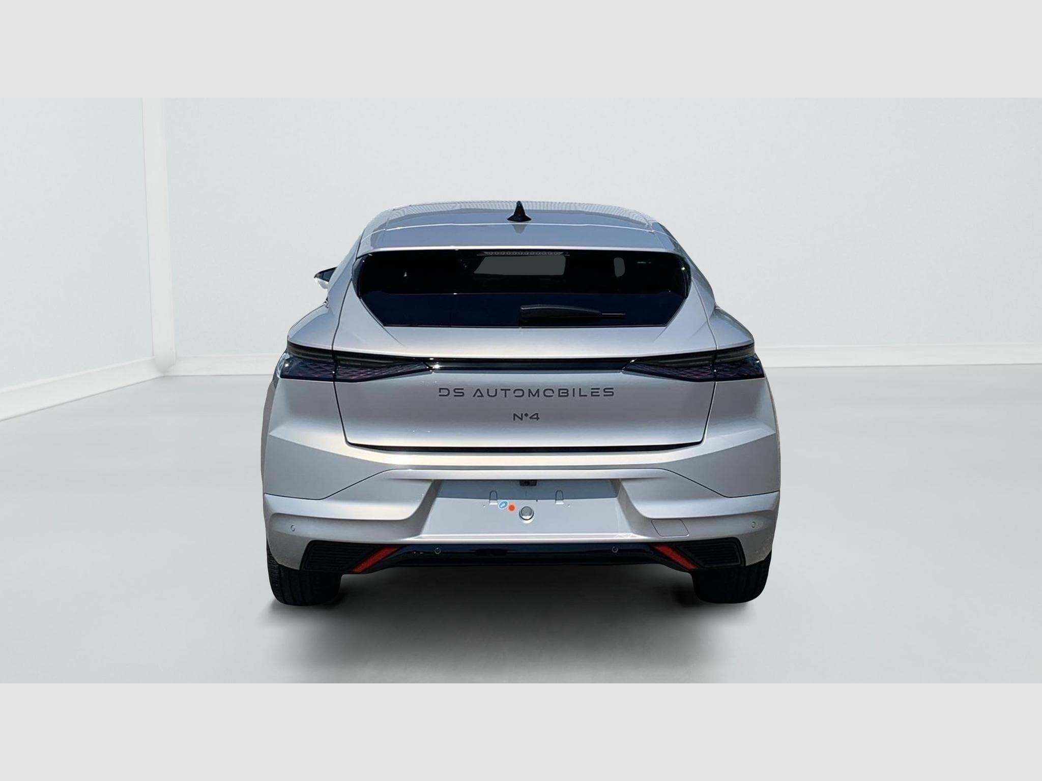 DS Automobiles DS4 Hybride 145 e-DCT6 Etoile - Alcantara (2025) - Photo 6