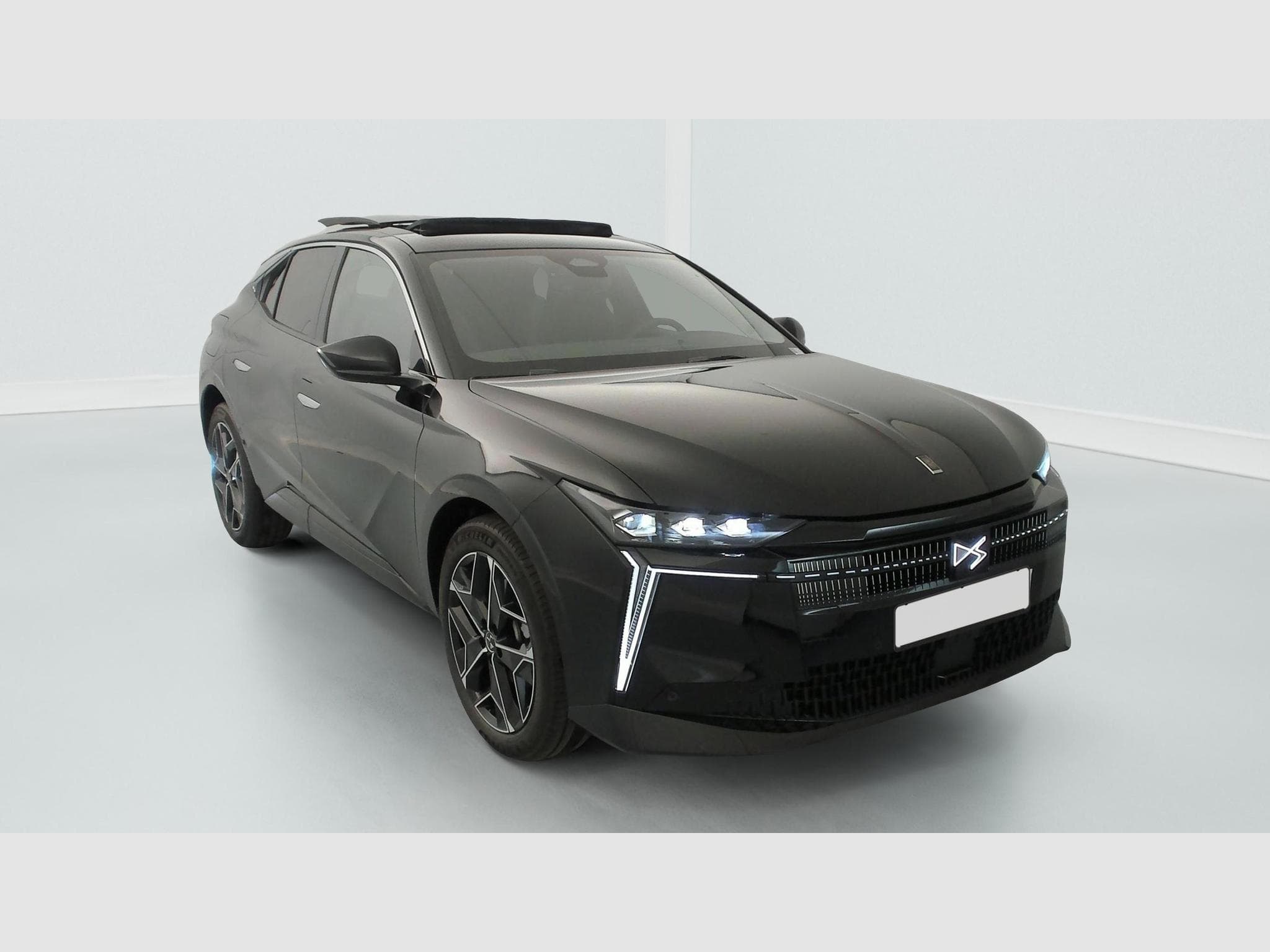DS Automobiles DS4 Hybride 145 e-DCT6 Etoile - Alcantara (2025) - Photo 1