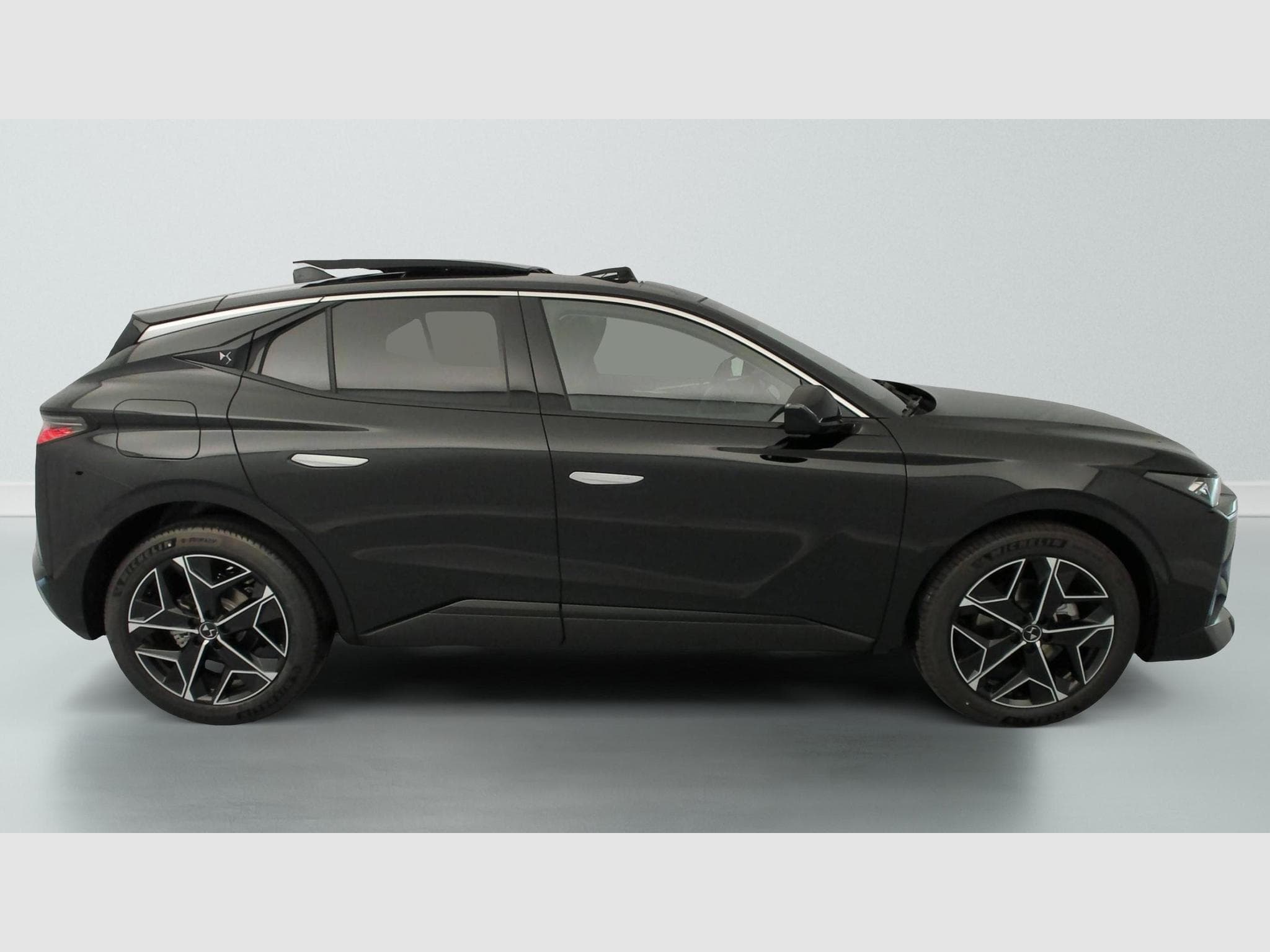 DS Automobiles DS4 Hybride 145 e-DCT6 Etoile - Alcantara (2025) - Photo 8