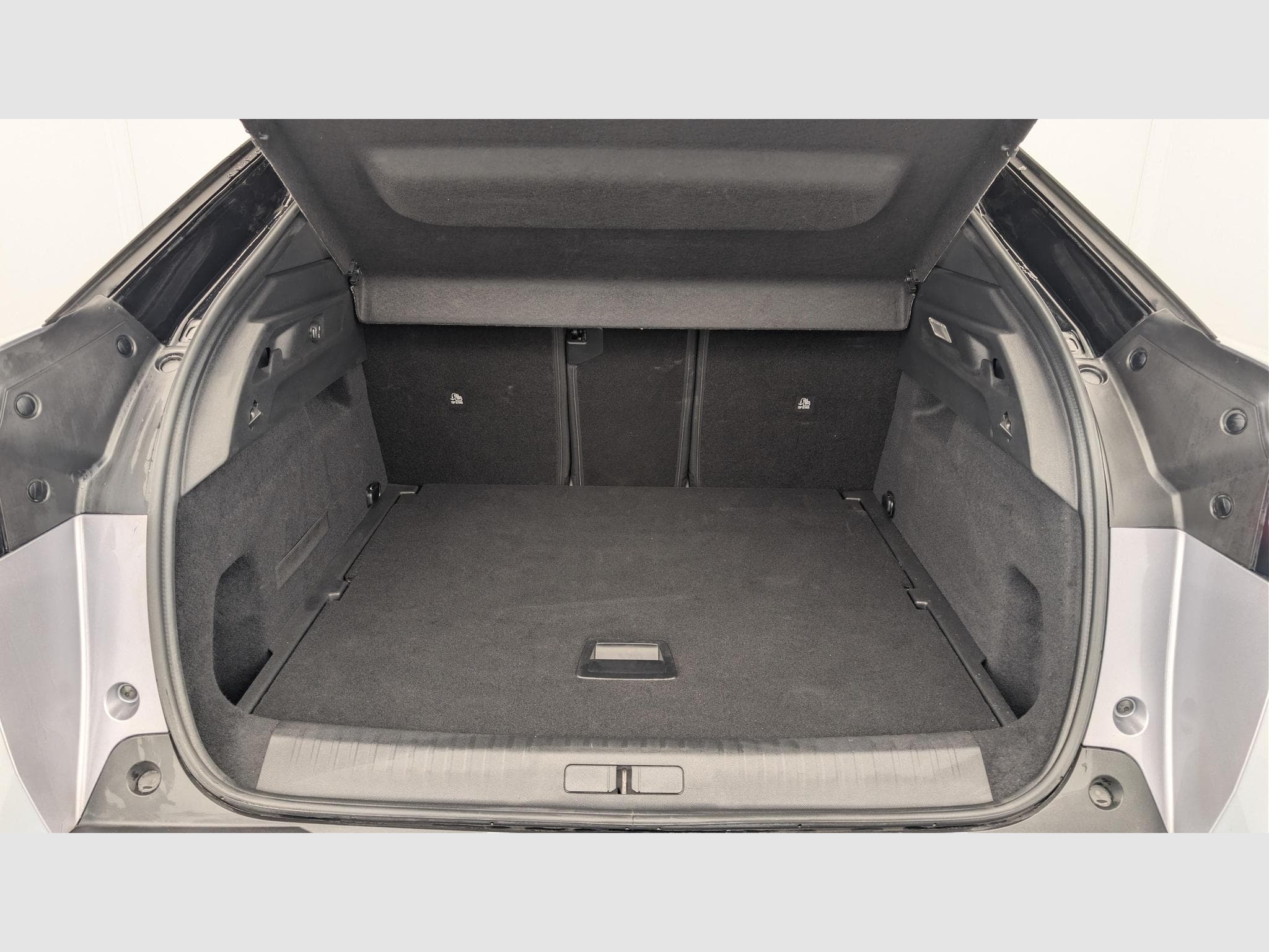 Peugeot 3008 Hybrid 145 e-DCS6 GT (2025) - Foto 7