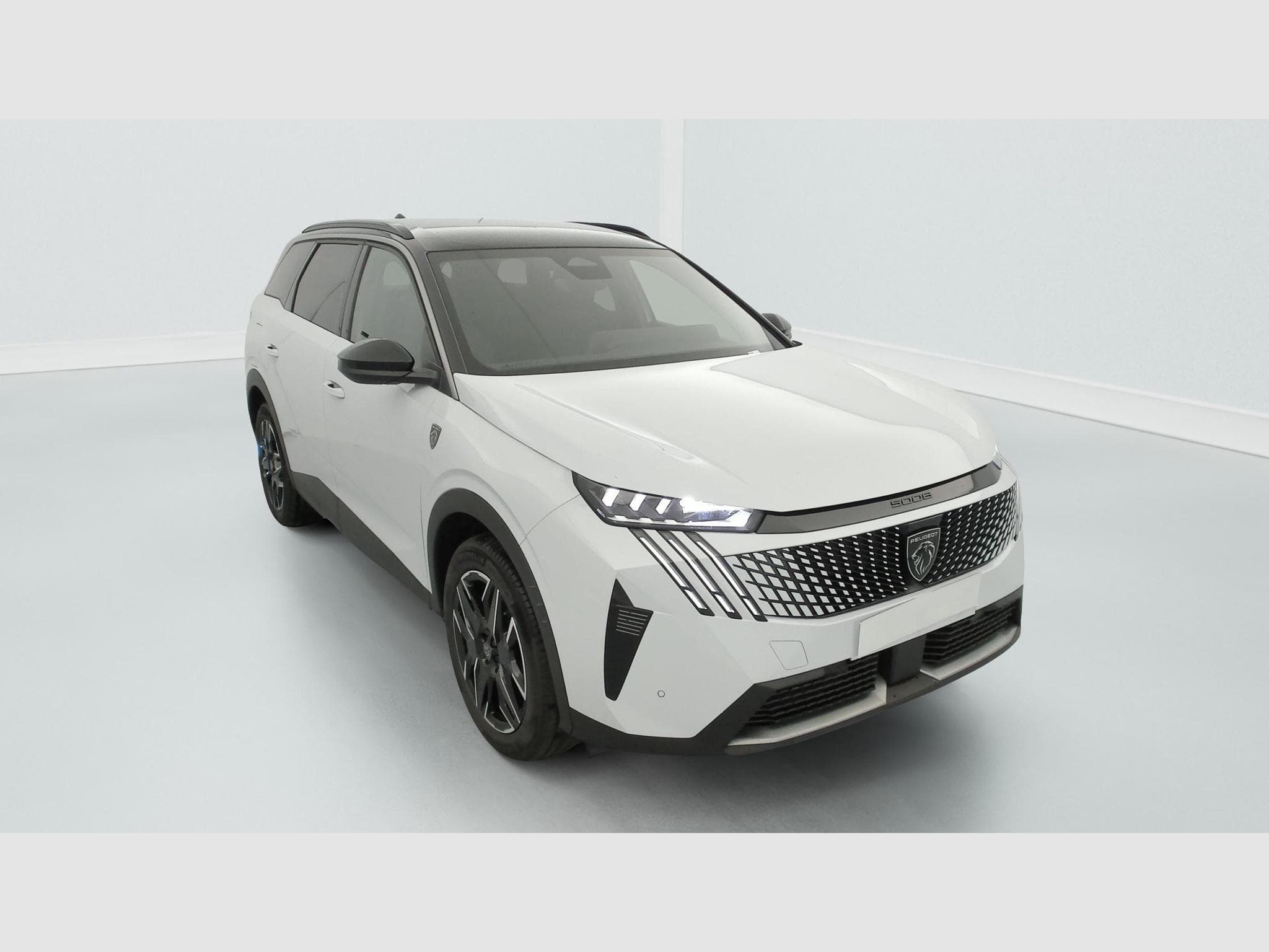 Peugeot 5008 Hybrid 145 e-DCS6 GT (2025) - Foto 1