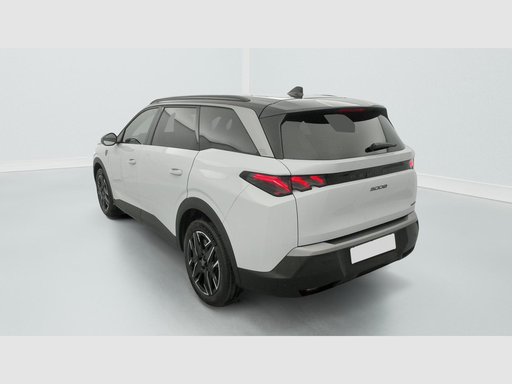 Peugeot 5008 Hybrid 145 e-DCS6 GT (2025) - Foto 5