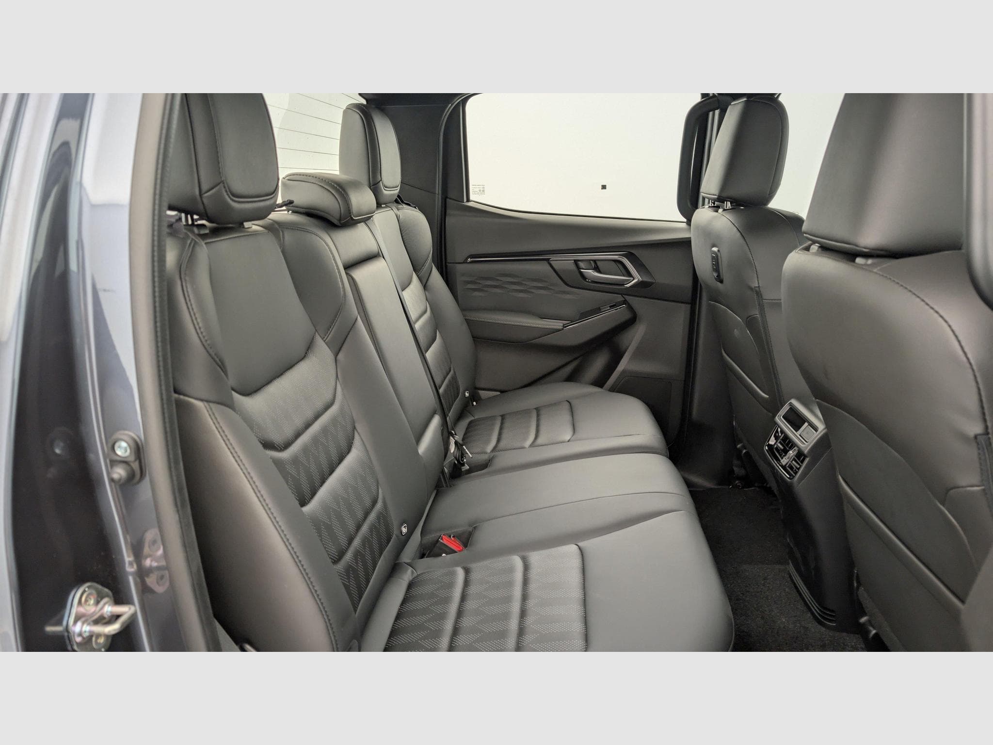 Isuzu D-MAX EV 4X4 CREW CAB  NSPORT (2025) - Foto 10