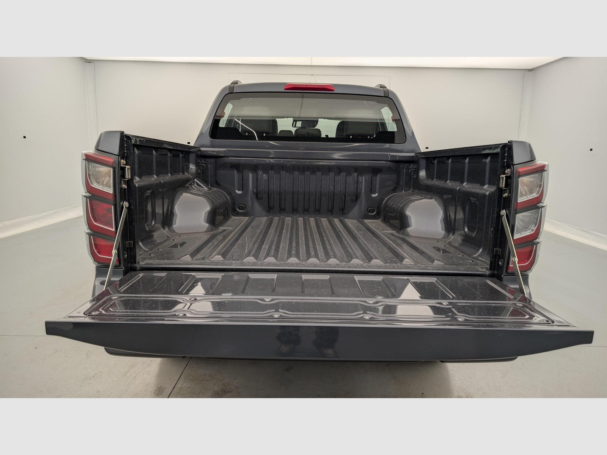 Isuzu D-MAX EV 4X4 CREW CAB  NSPORT (2025) - Foto 11