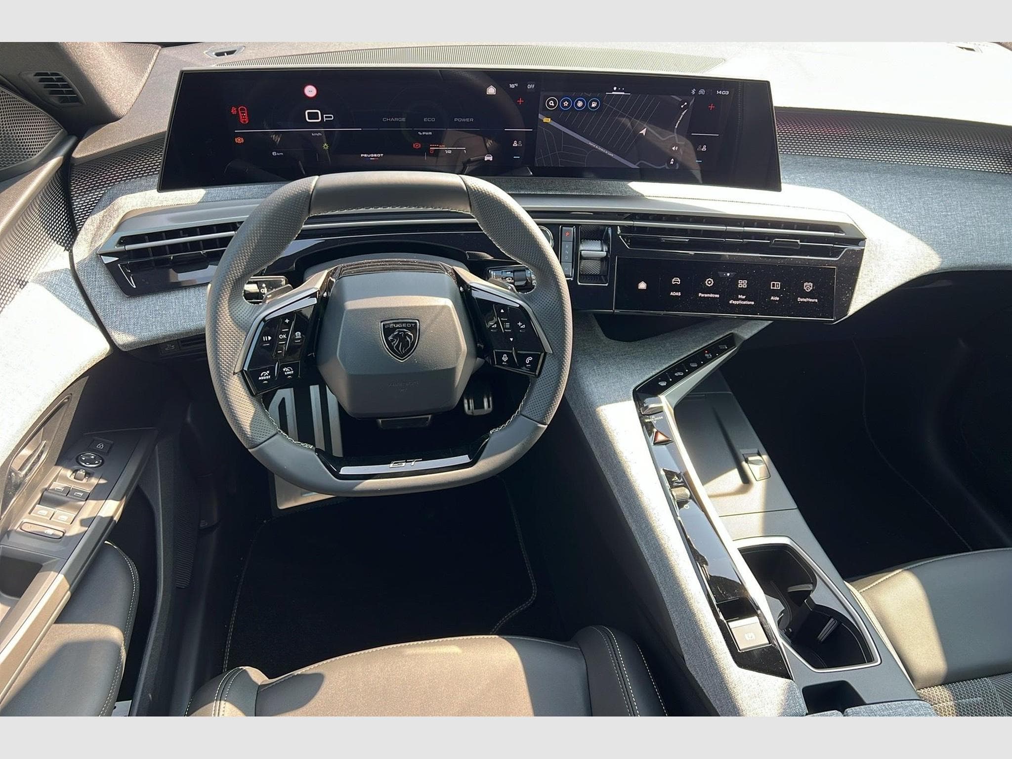 Peugeot 5008 Hybrid 145 e-DCS6 GT (2025) - Foto 13