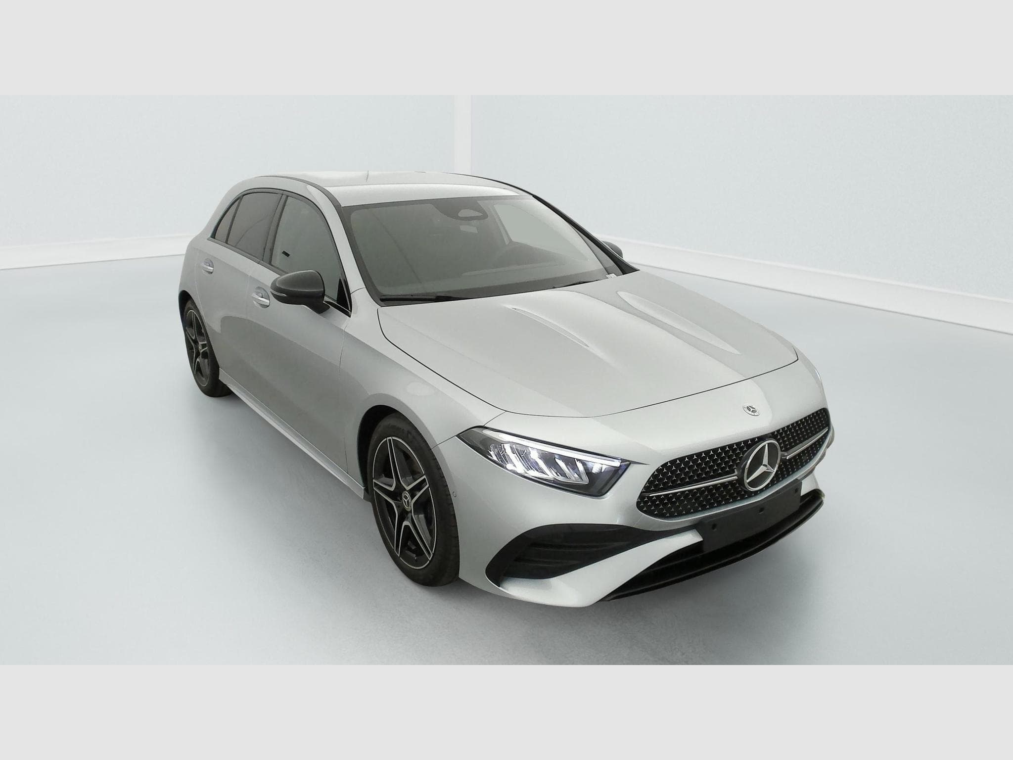 Mercedes CLASSE A 200 d 8G-DCT AMG Line (2025) - Foto 1