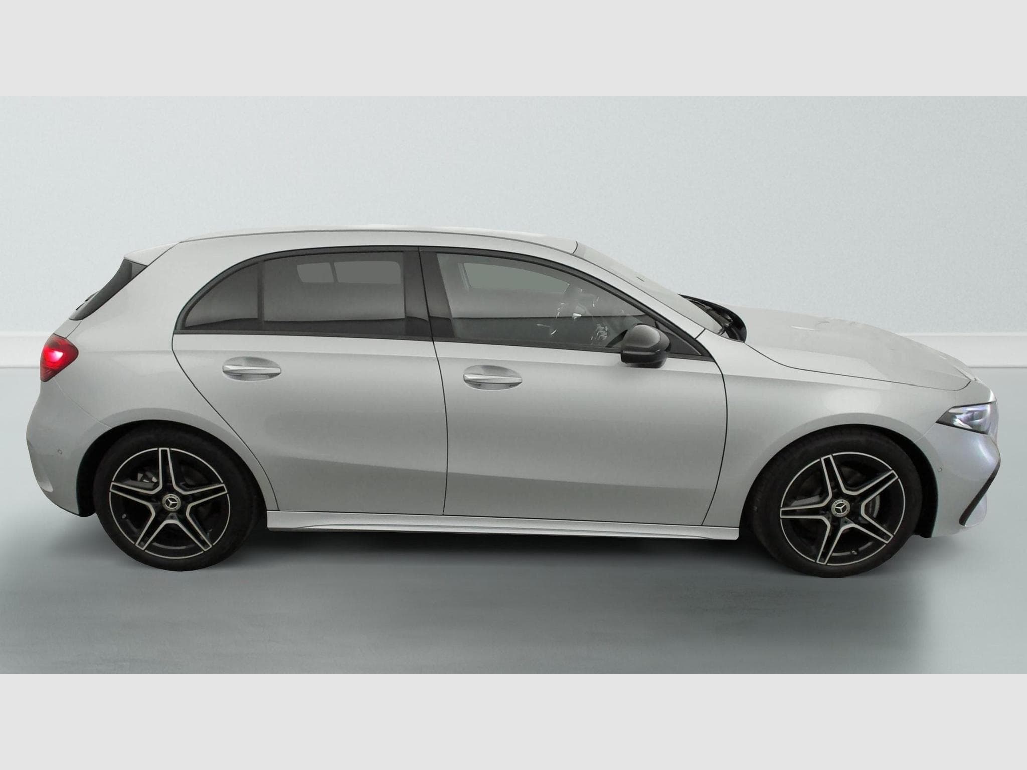 Mercedes CLASSE A 200 d 8G-DCT AMG Line (2025) - Foto 8